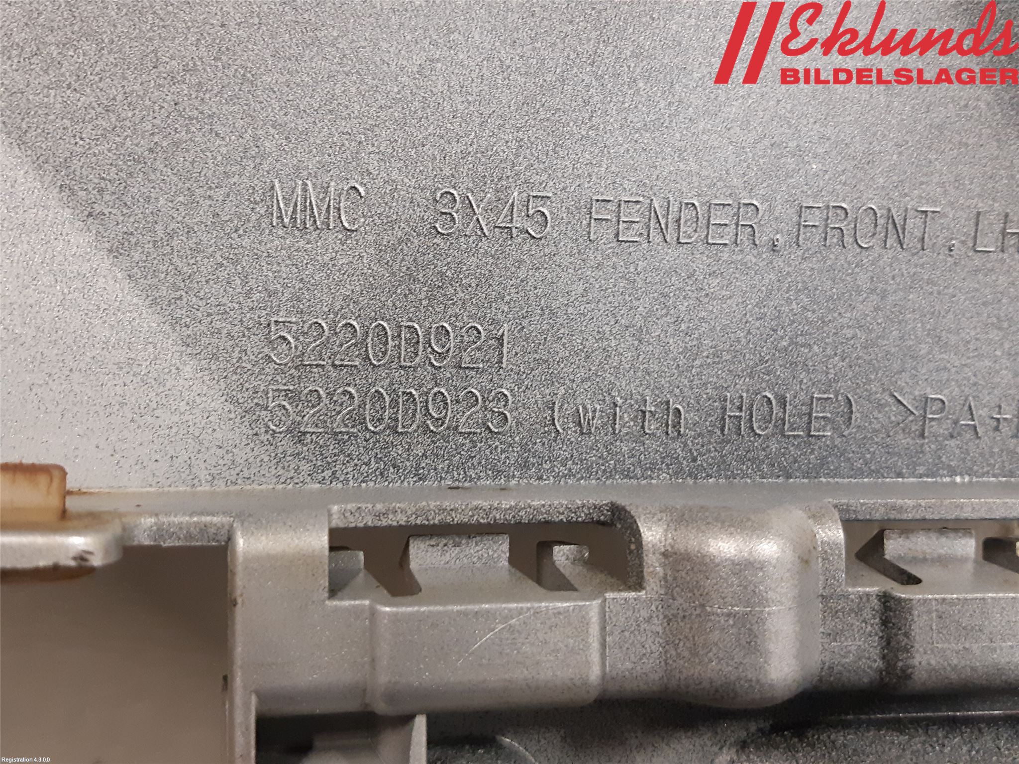 Mitsubishi ASX 10-22 Skärm Fram Vänster