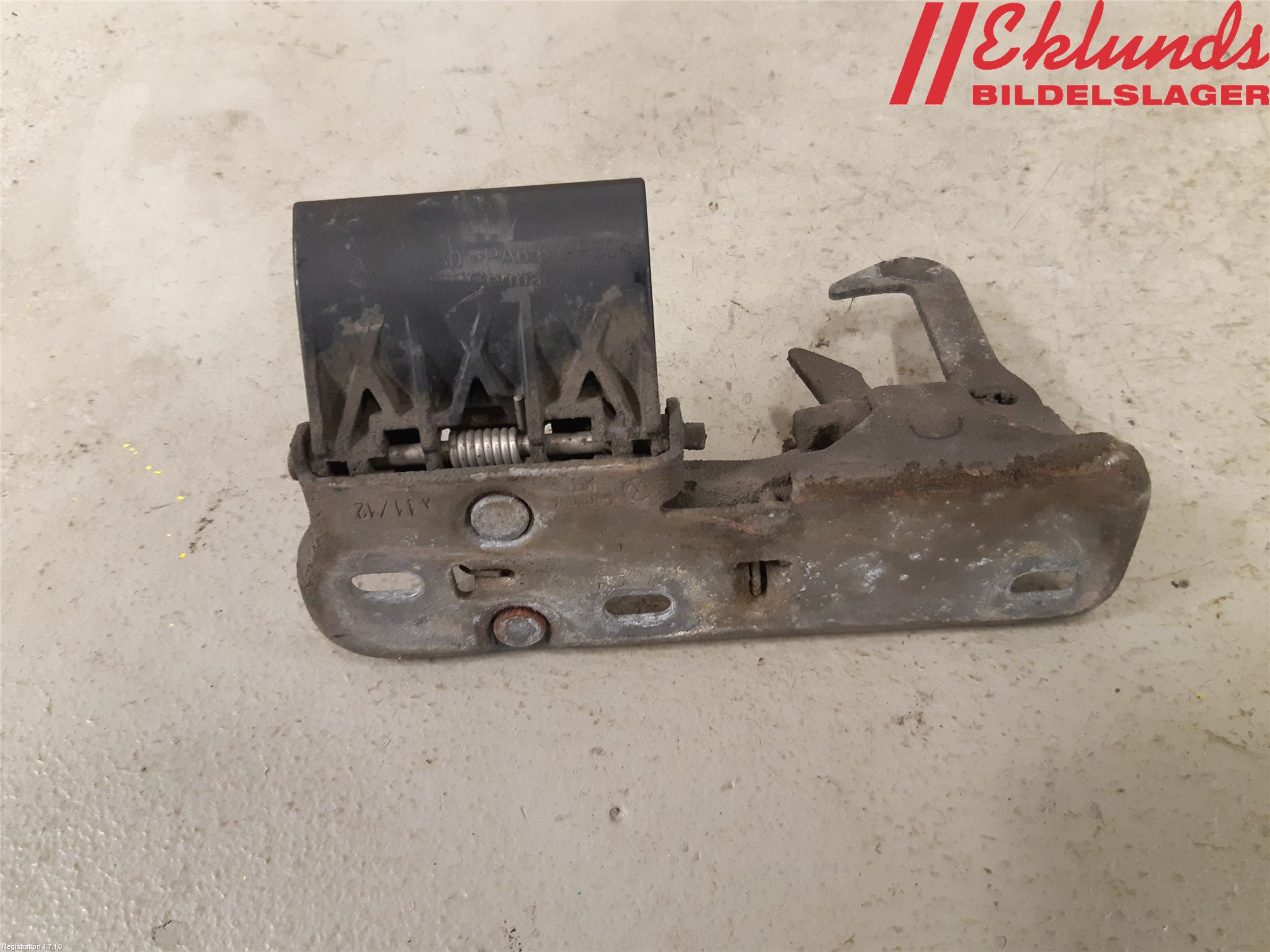 Volkswagen VW PASSAT 11-14 Huv Spärr