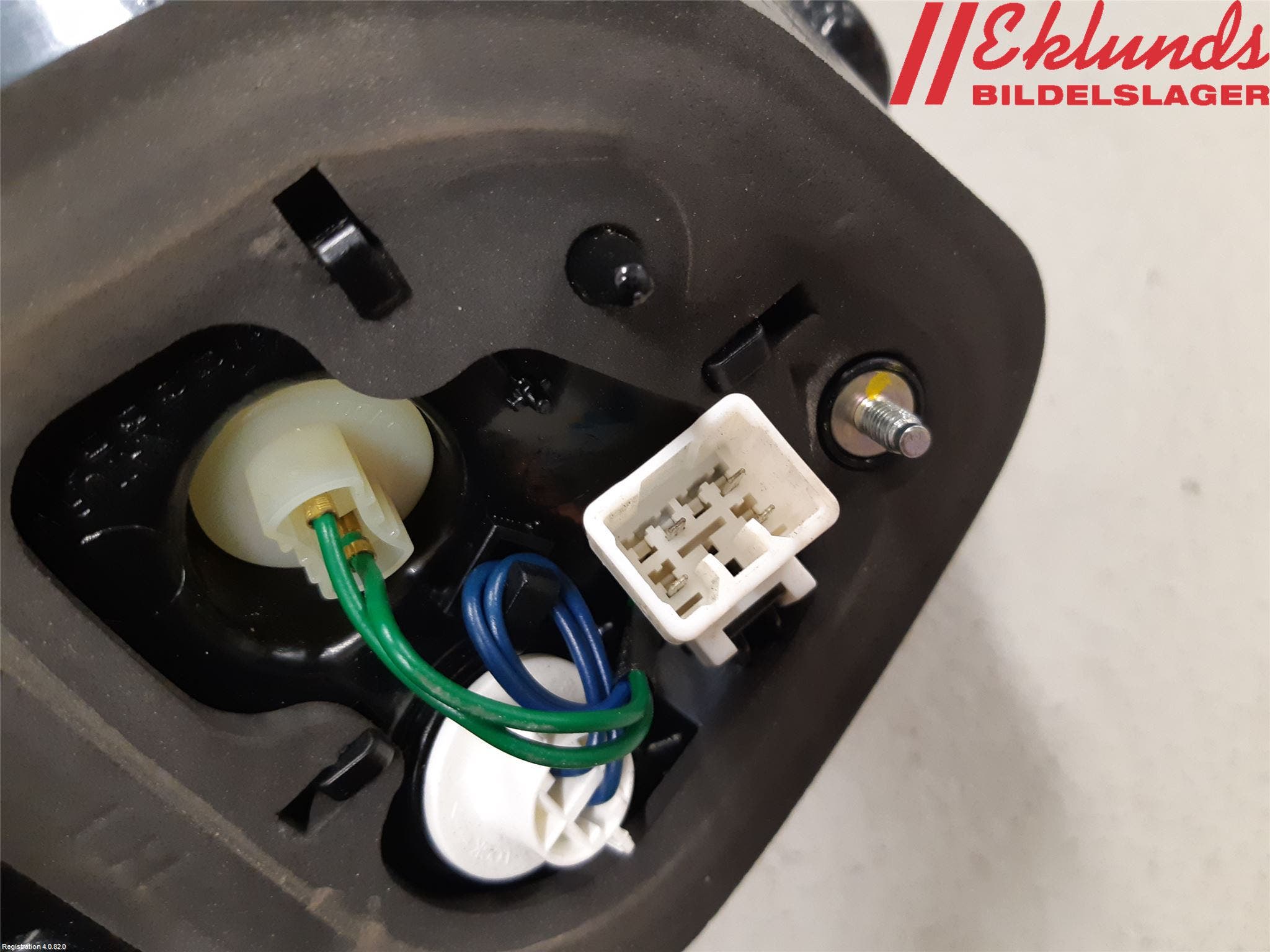 Kia RIO 12-16 Bakljus Lucka Vä