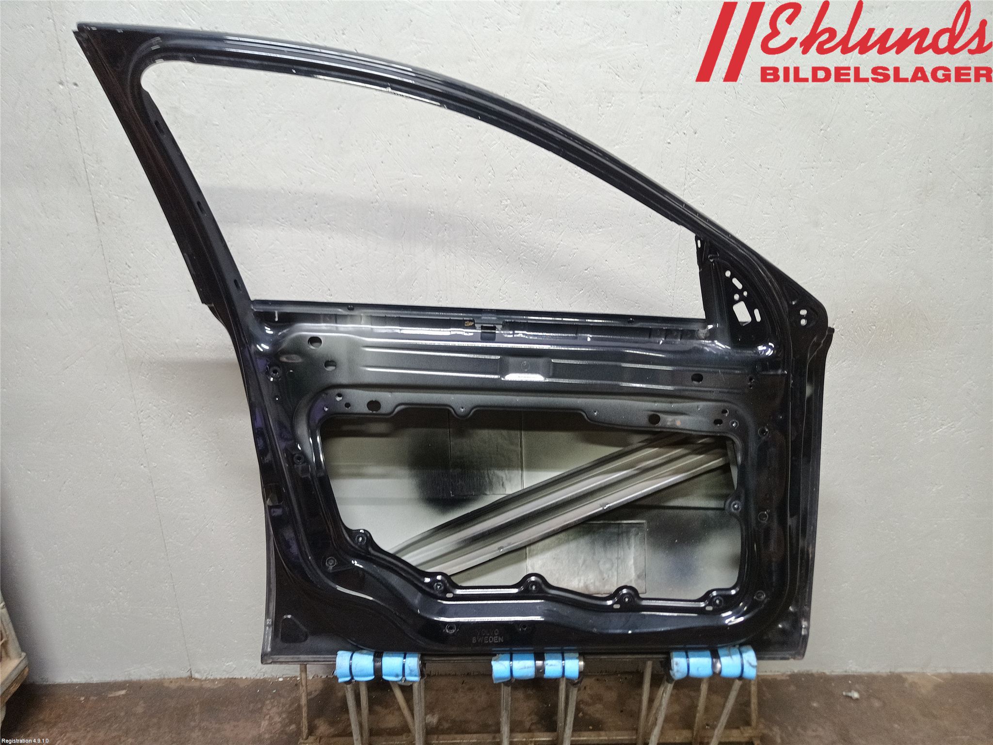 Volvo V70 08-13 Dörr Fram Vänster