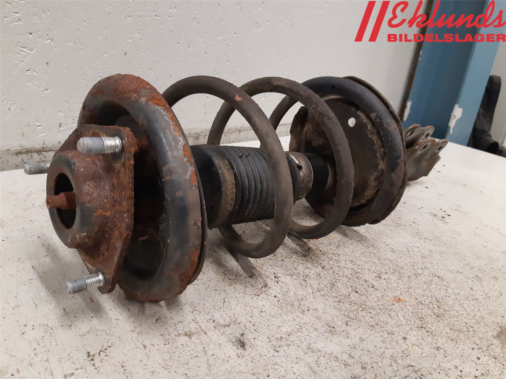 Mitsubishi LANCER 07-14 Fjäderben Fram Vänster