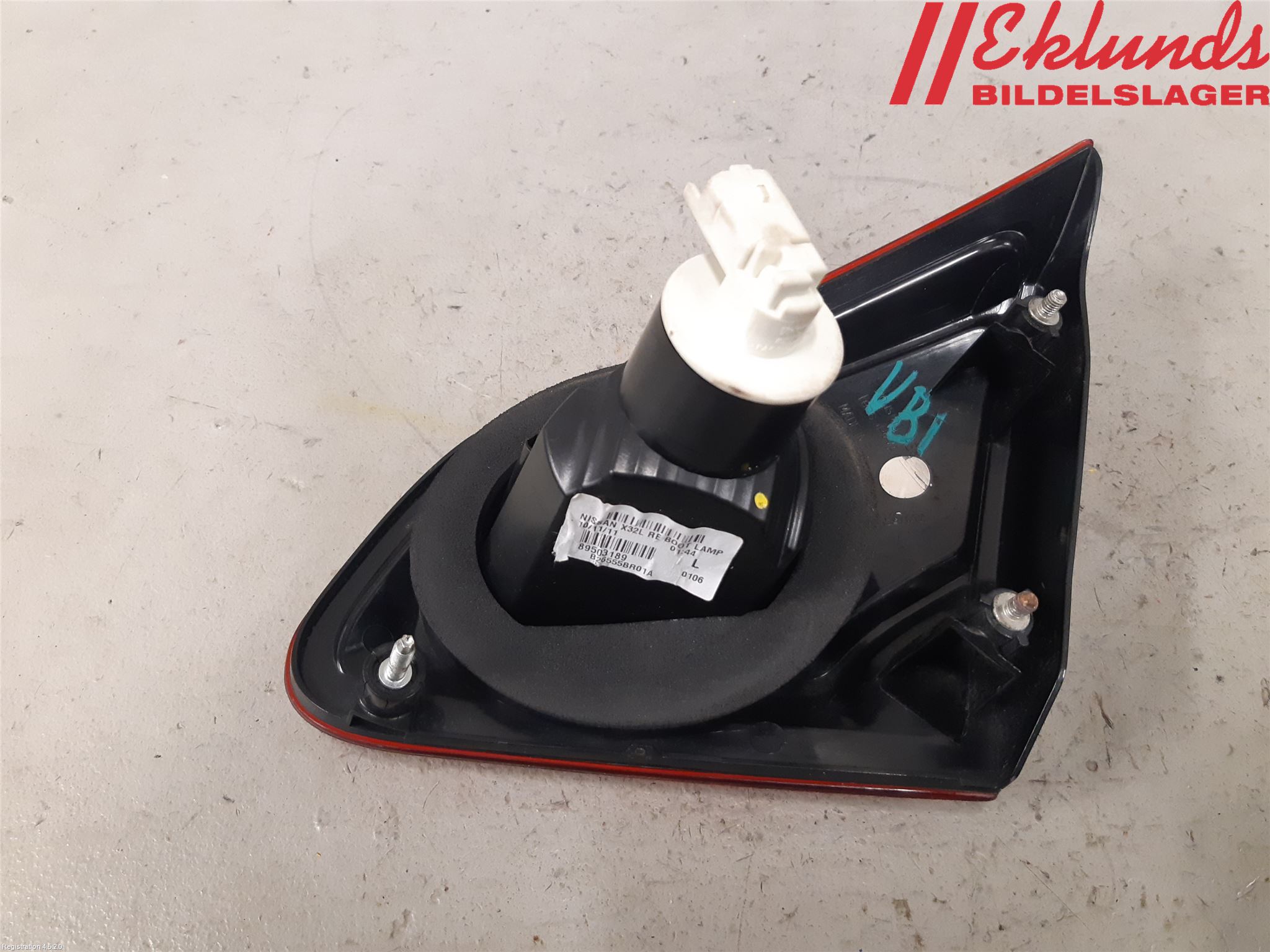 Nissan QASHQAI 10-14 Bakljus Lucka Vä