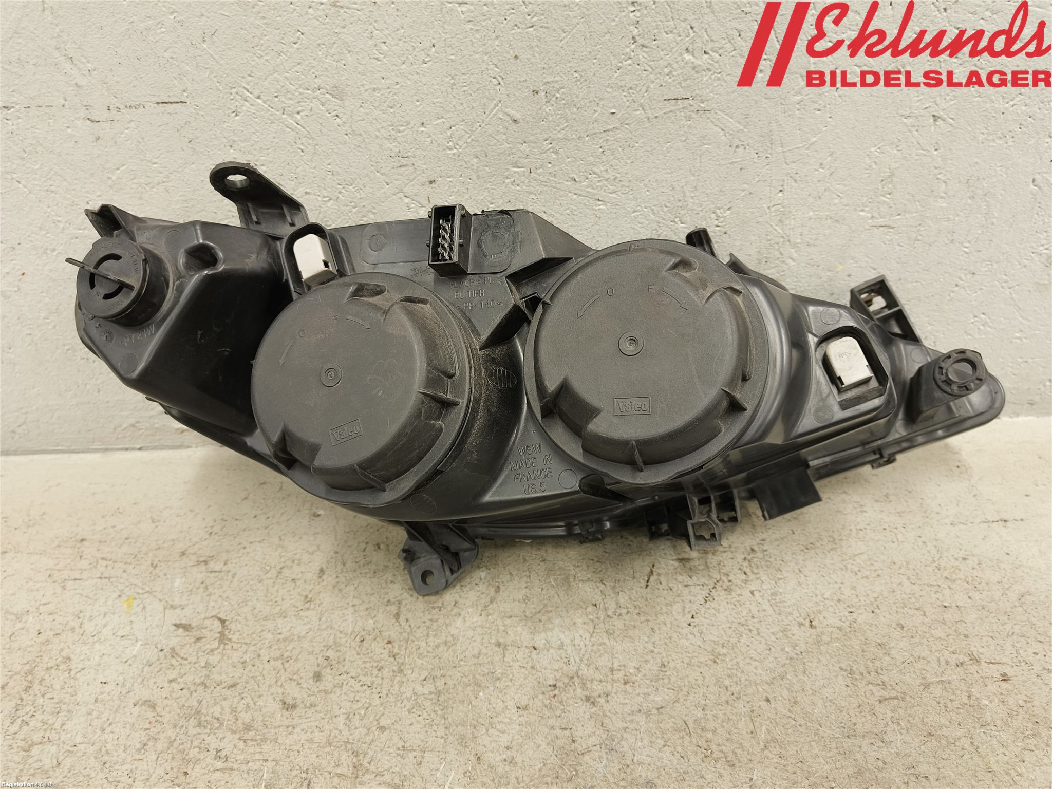 Peugeot 307     01-05 Strålkastare Vänster