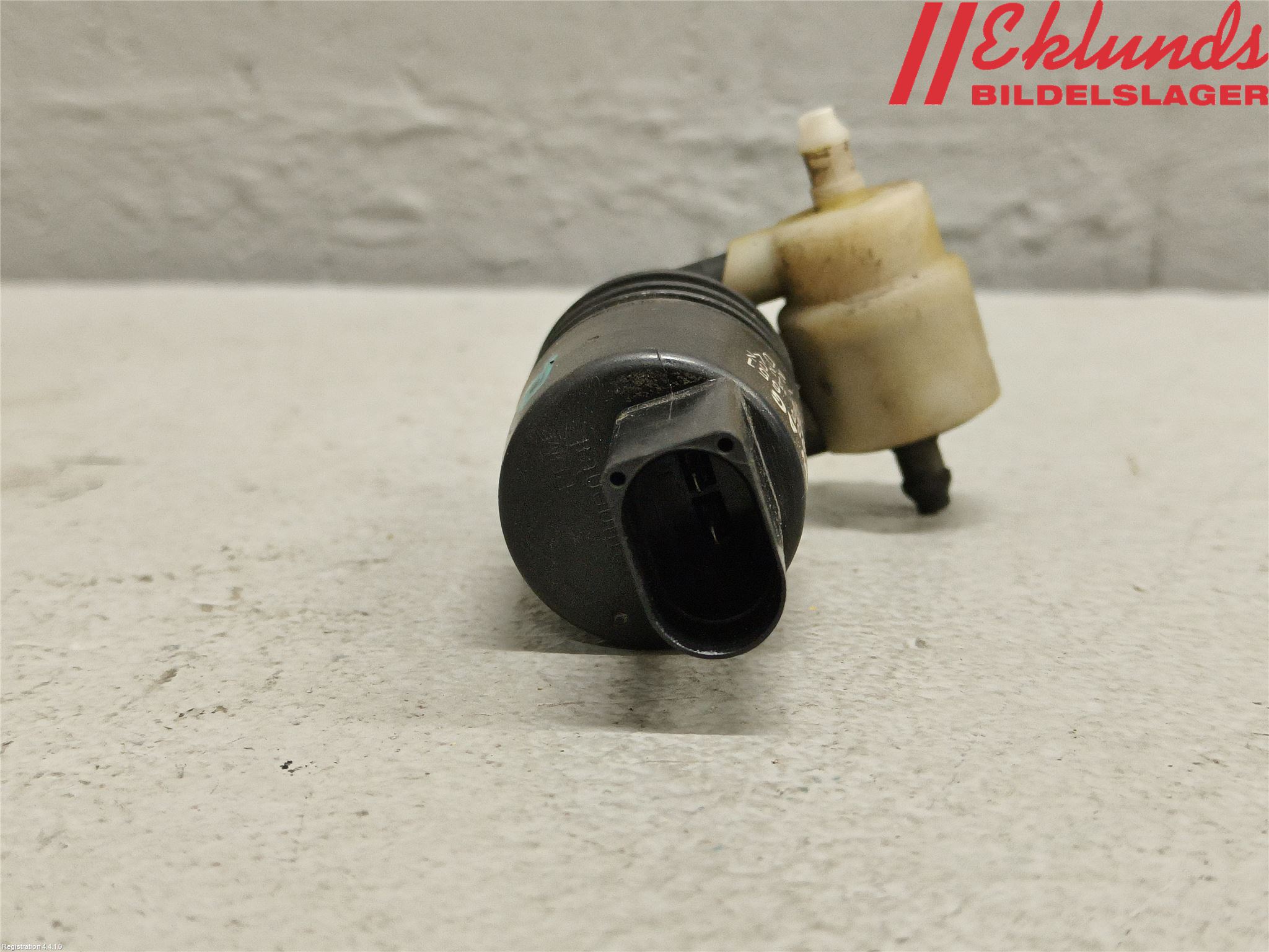 Volkswagen VW CADDY 11-15 Spolarpump Vindruta