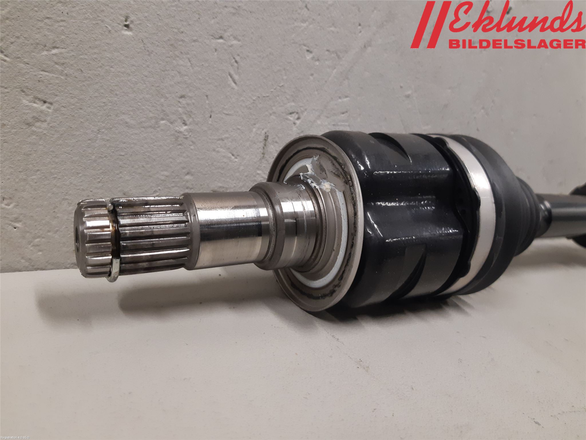 Toyota YARIS XP21 20- Drivaxel Fram Höger