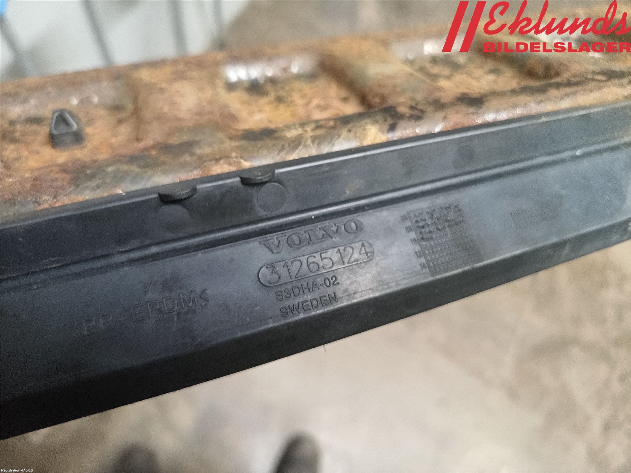 Volvo S80 07-13 Kylarfäste-Ram-Balk