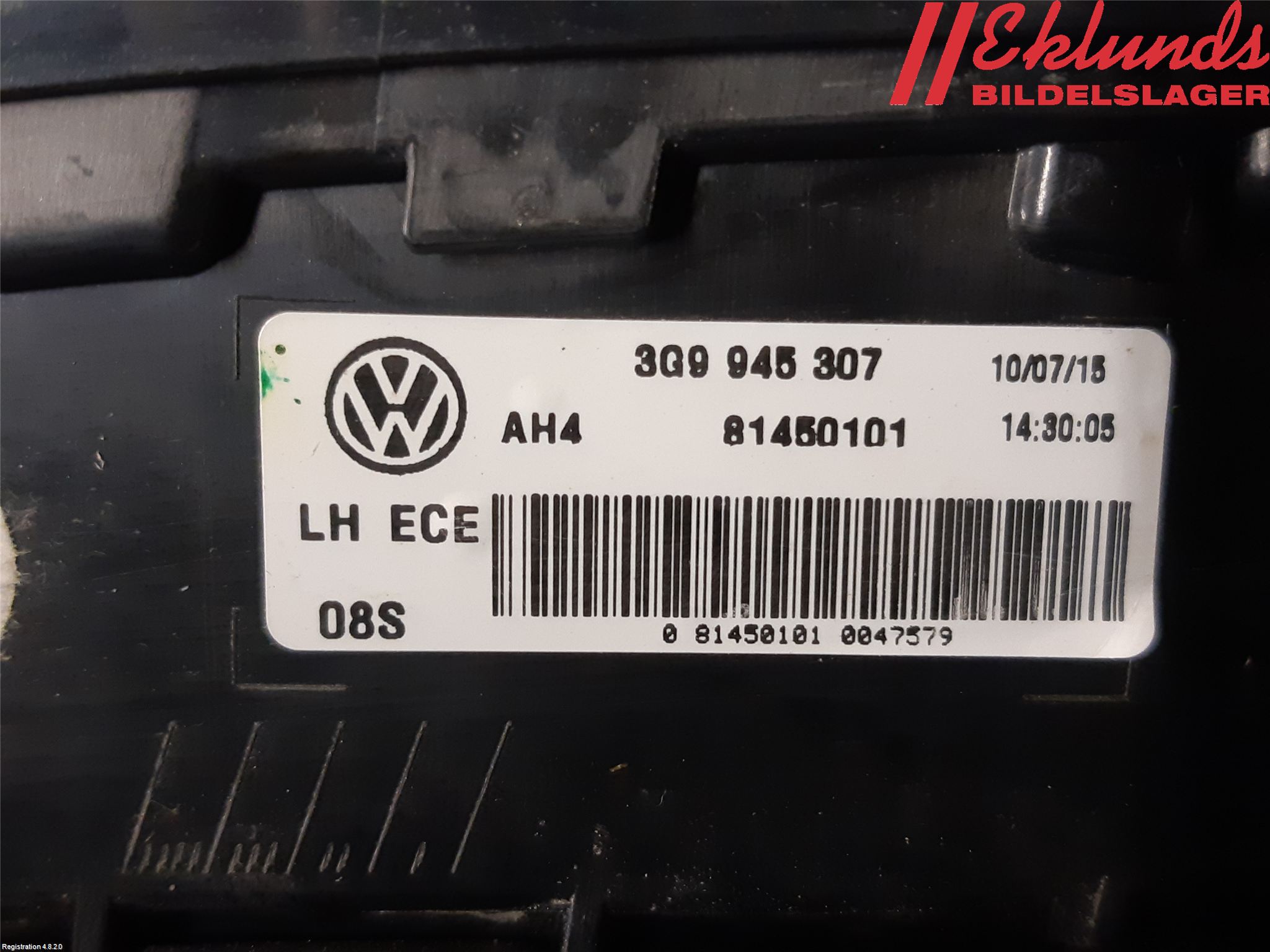 Volkswagen VW PASSAT 15-19 Bakljus Lucka Vä