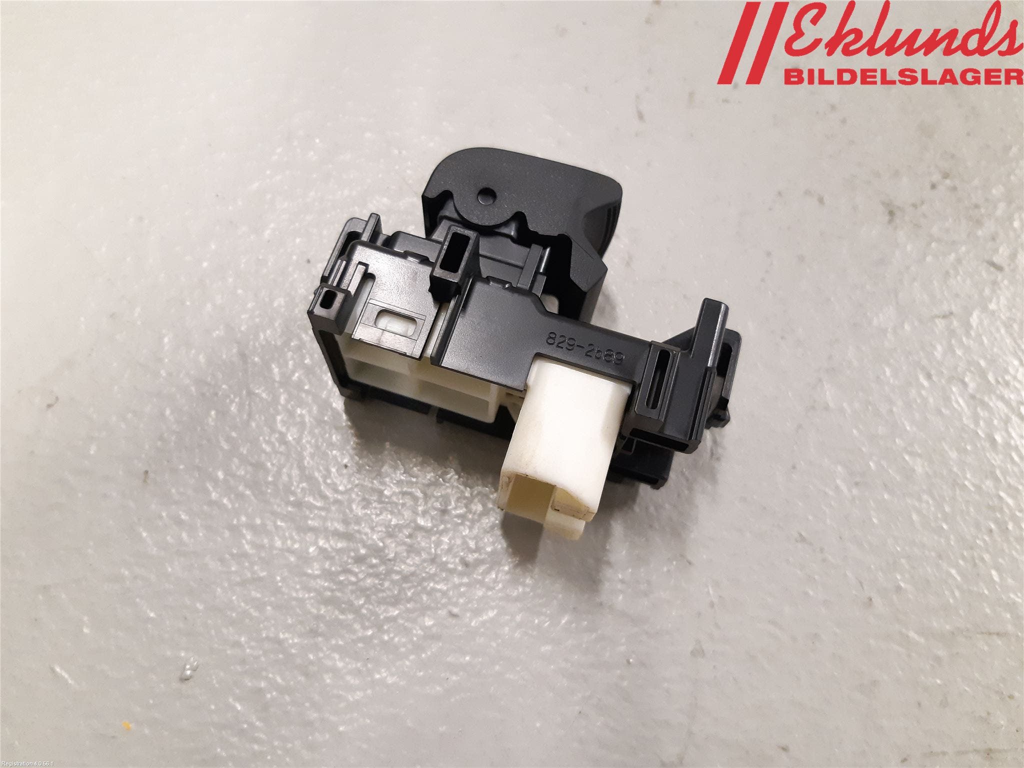 Toyota RAV4 13-18 Strömställare Elhiss