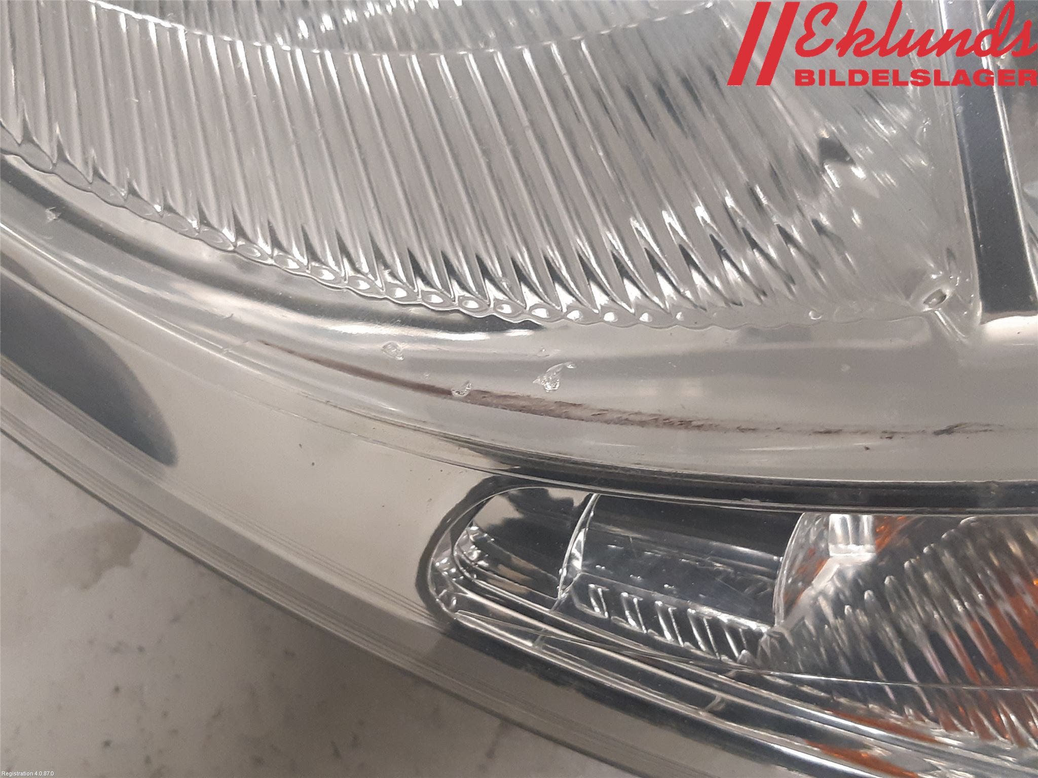 Opel VIVARO 01-14 Strålkastare Höger