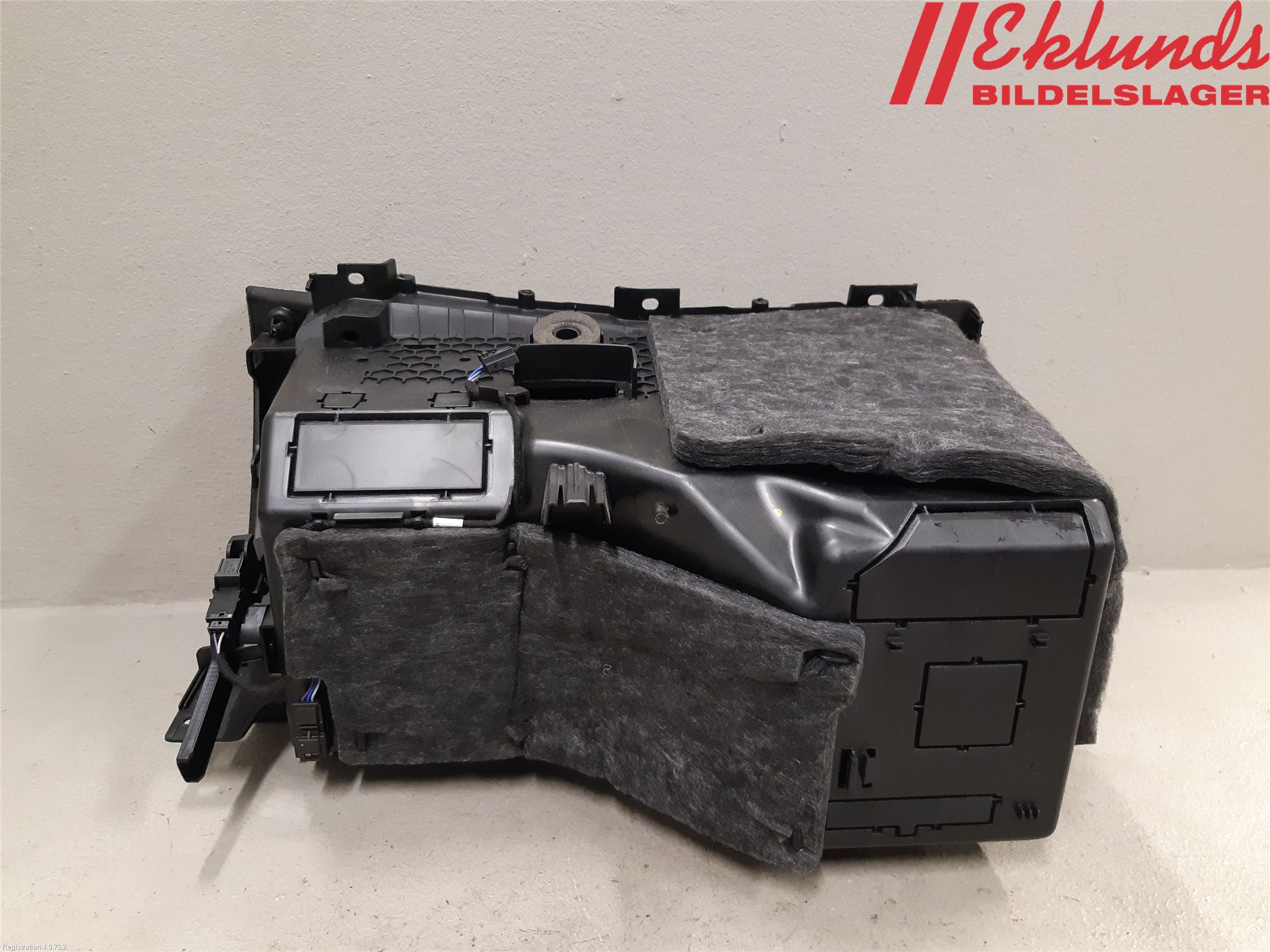 Mercedes-Benz MB E-KLASS (W213) 16-23 Handskfack