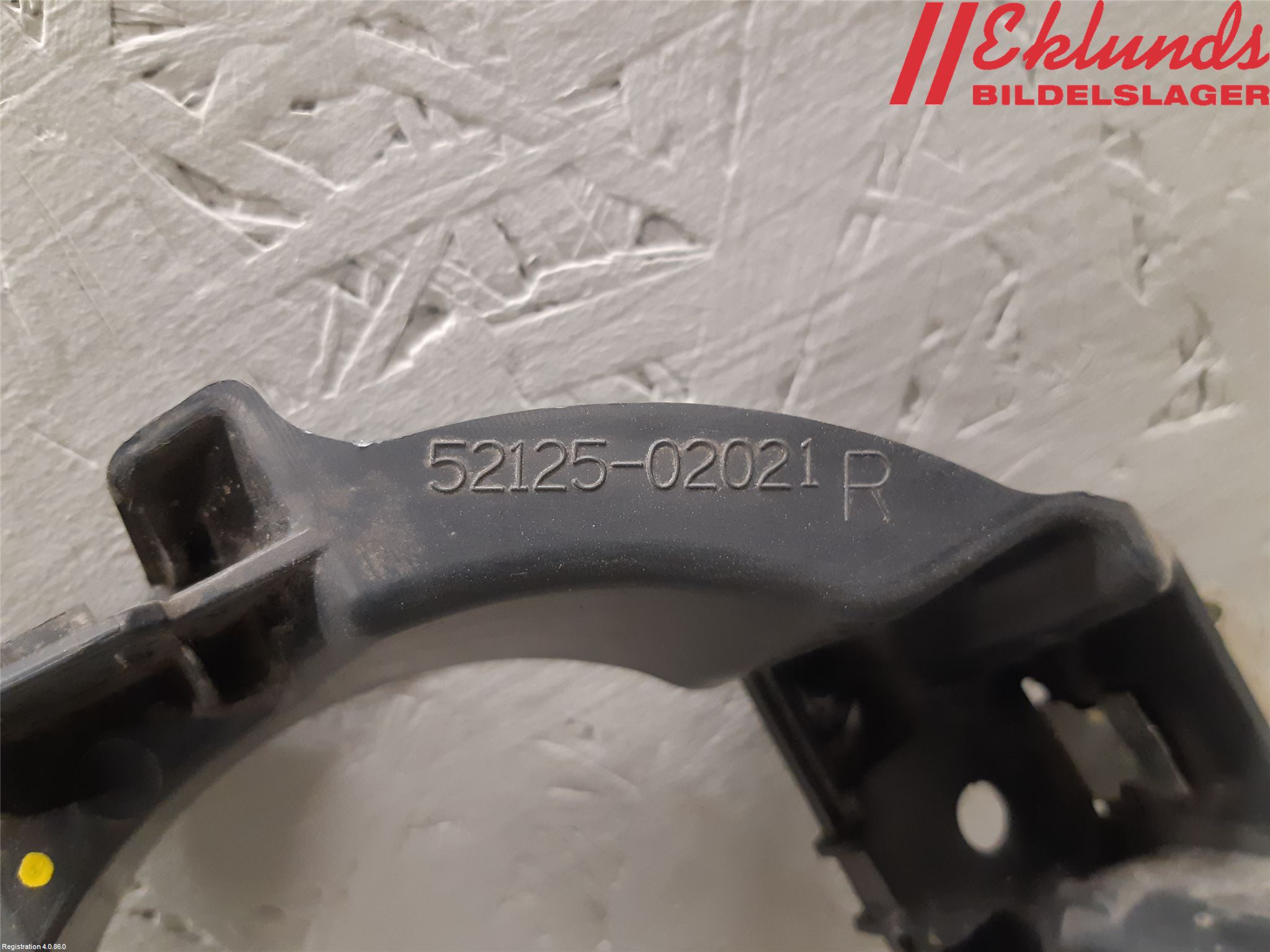 Toyota AURIS 10-12 Dimljussarg Fram