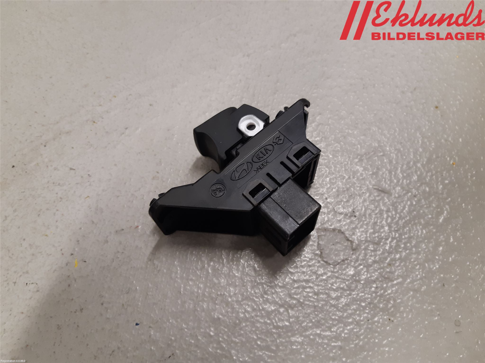 Kia STONIC 18->> Strömställare Elhiss