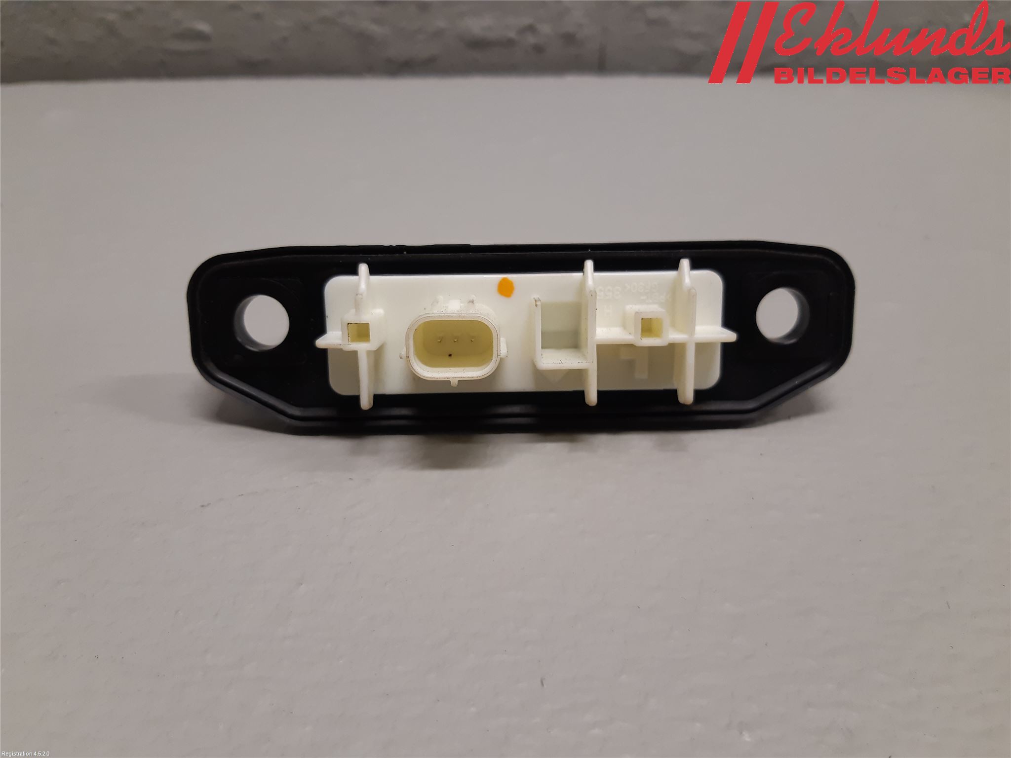 Toyota RAV4 19- Bakluckehandtag