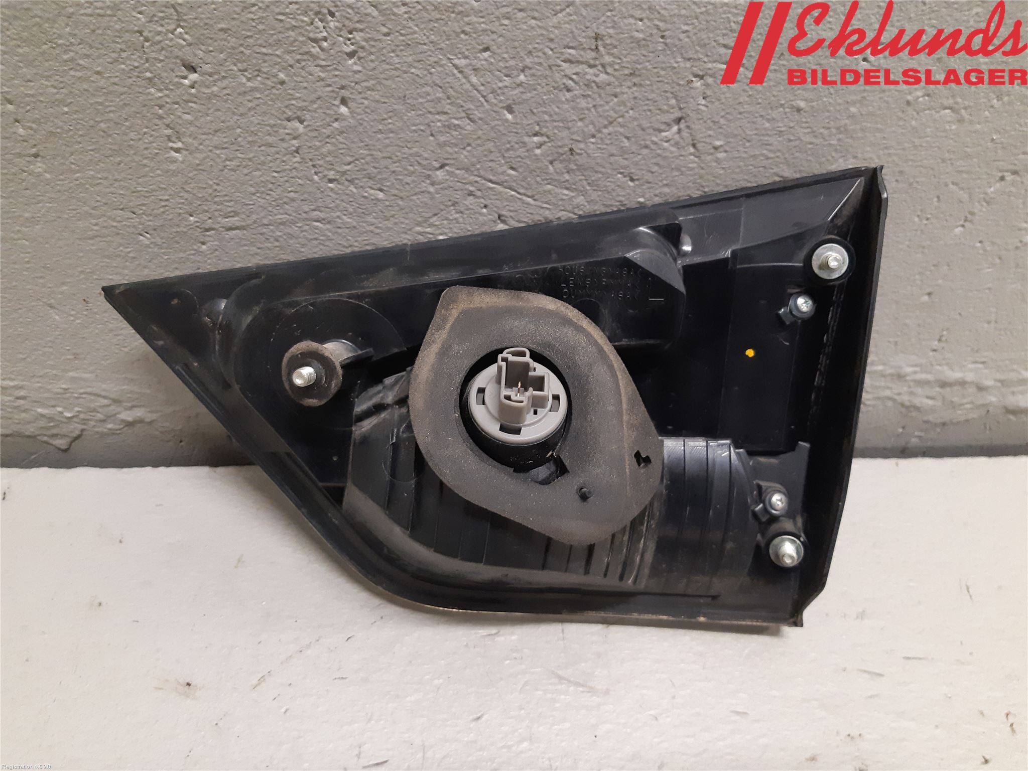 Mitsubishi OUTLANDER 07-12 Bakljus Lucka Vä