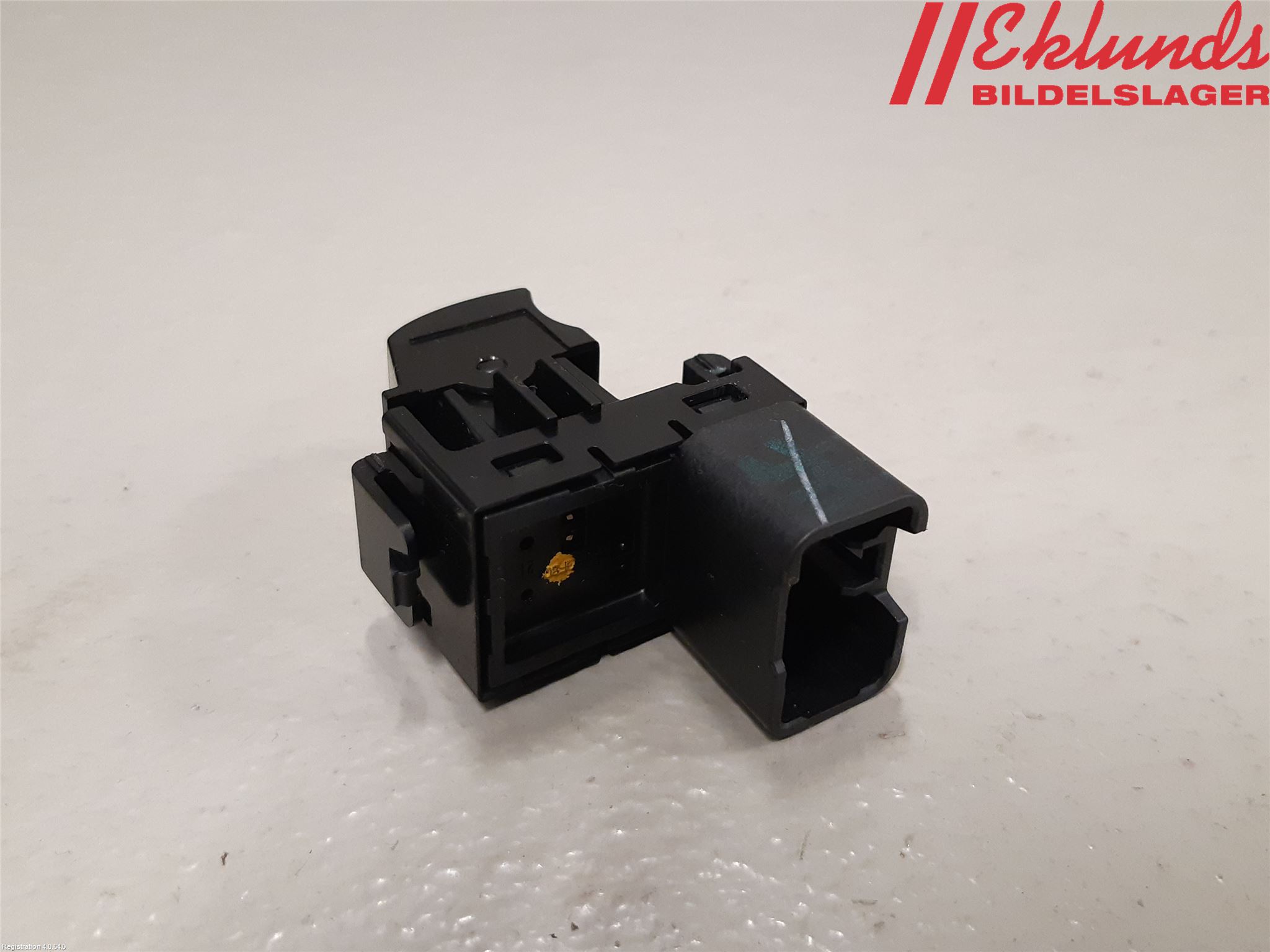 Mitsubishi OUTLANDER 13-21 Strömställare Elhiss