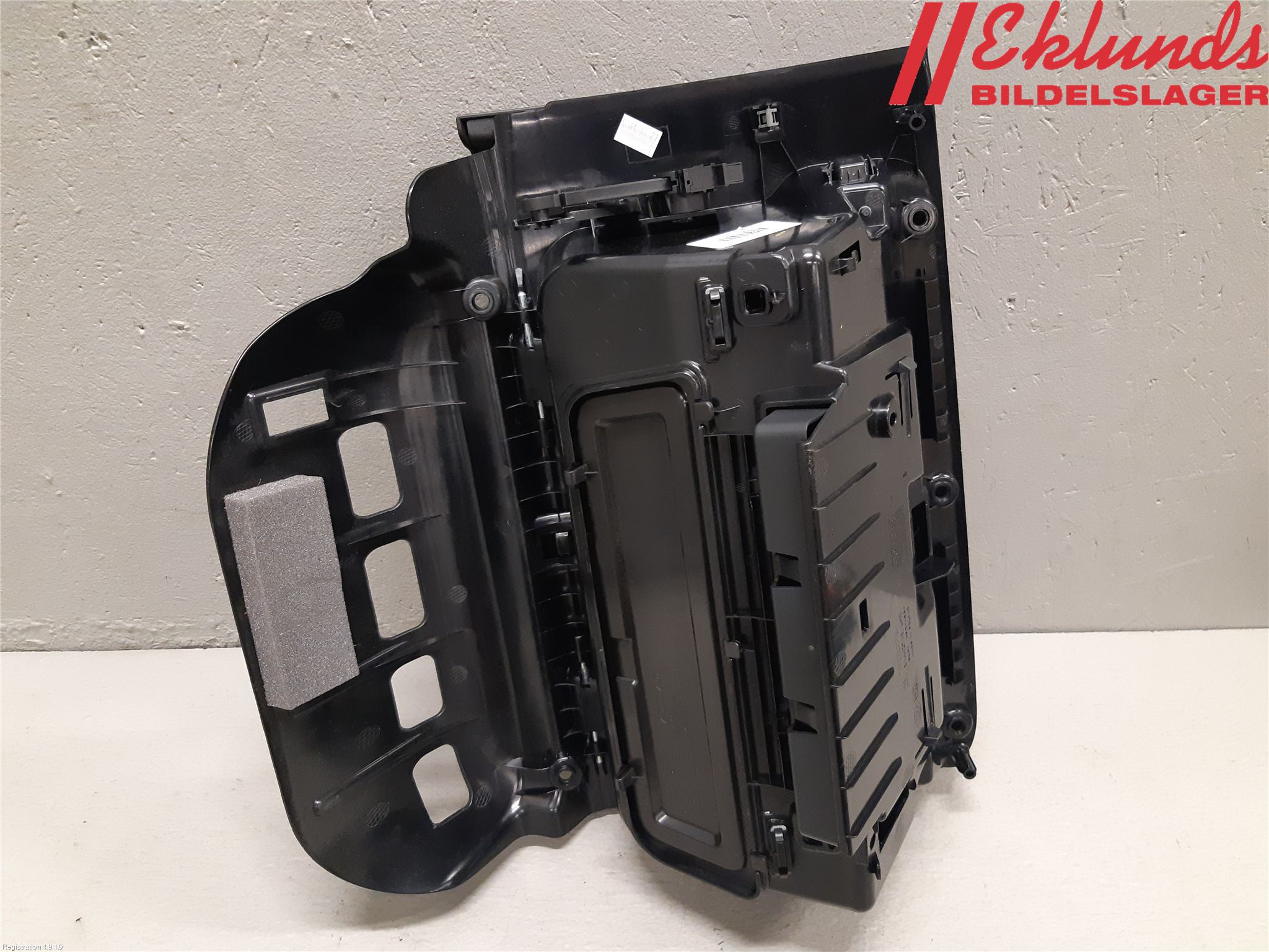 Volvo XC40/RECHARGE 18- Handskfack