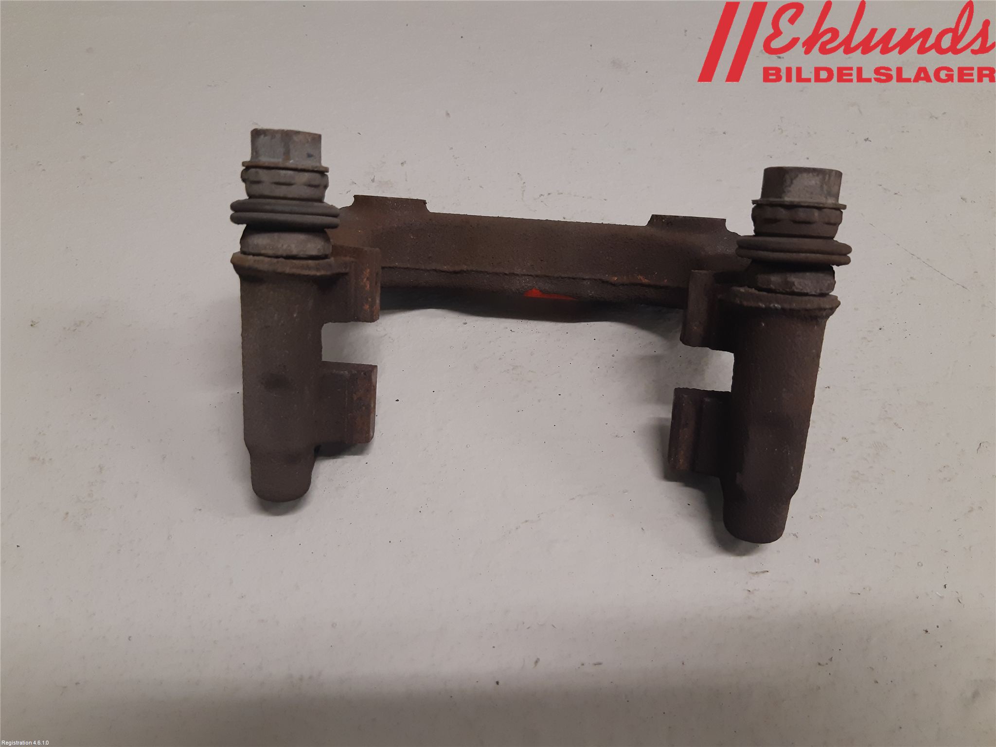 Citroen C4 II 11-18 Bromsokshållare