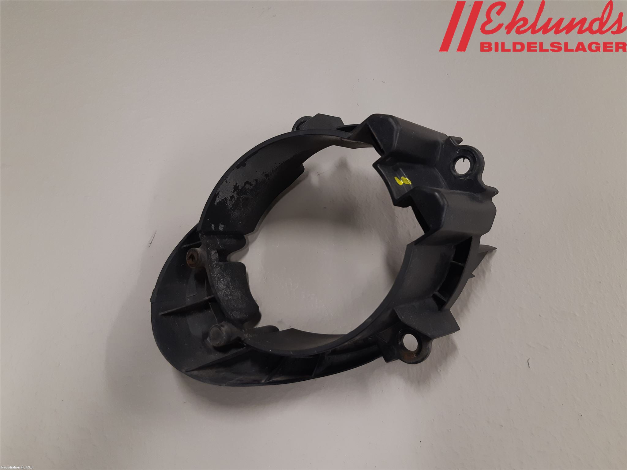 Toyota AVENSIS 09-15 Dimljussarg Fram