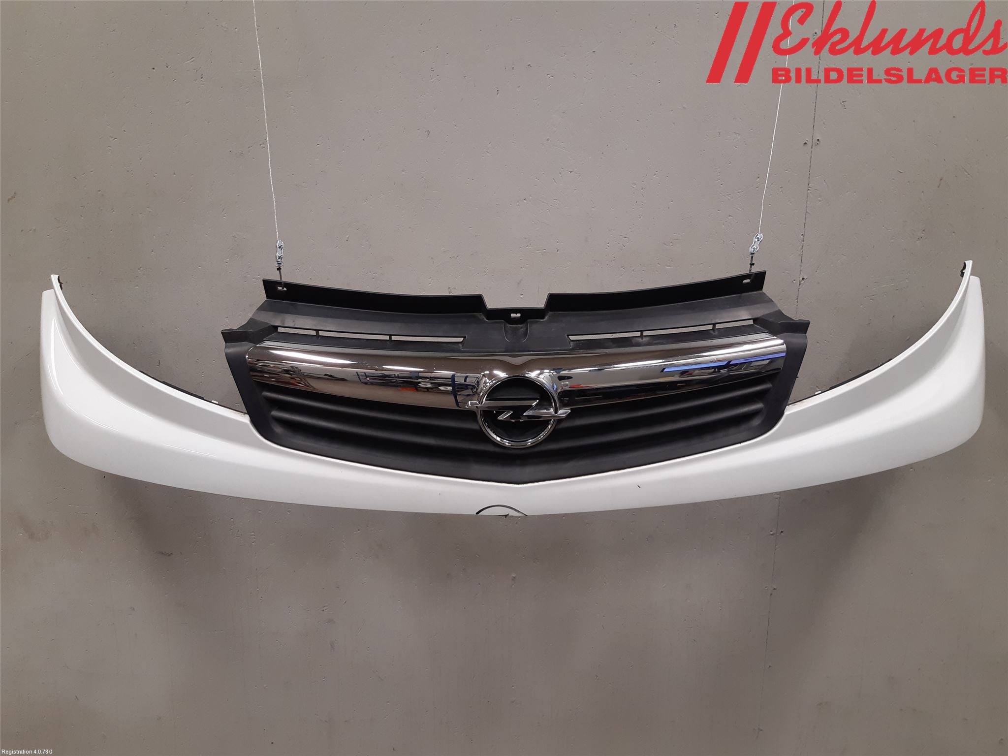 Opel VIVARO 01-14 Grill Komp
