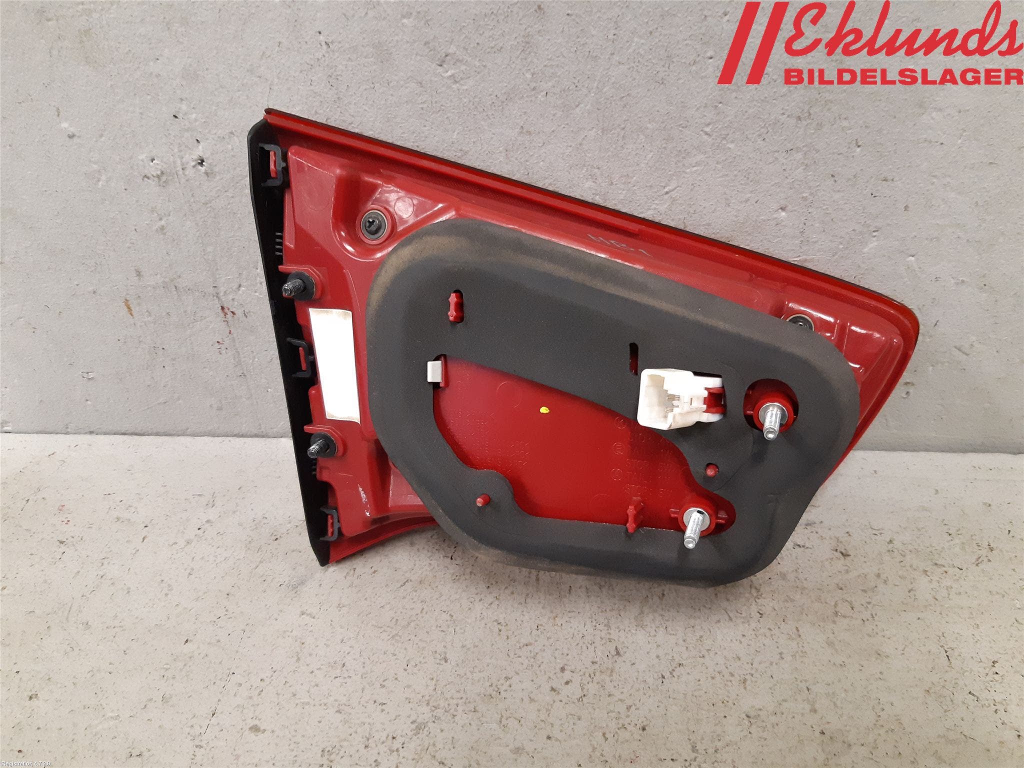 Kia SPORTAGE (SL) 11-15 Bakljus Lucka Hö