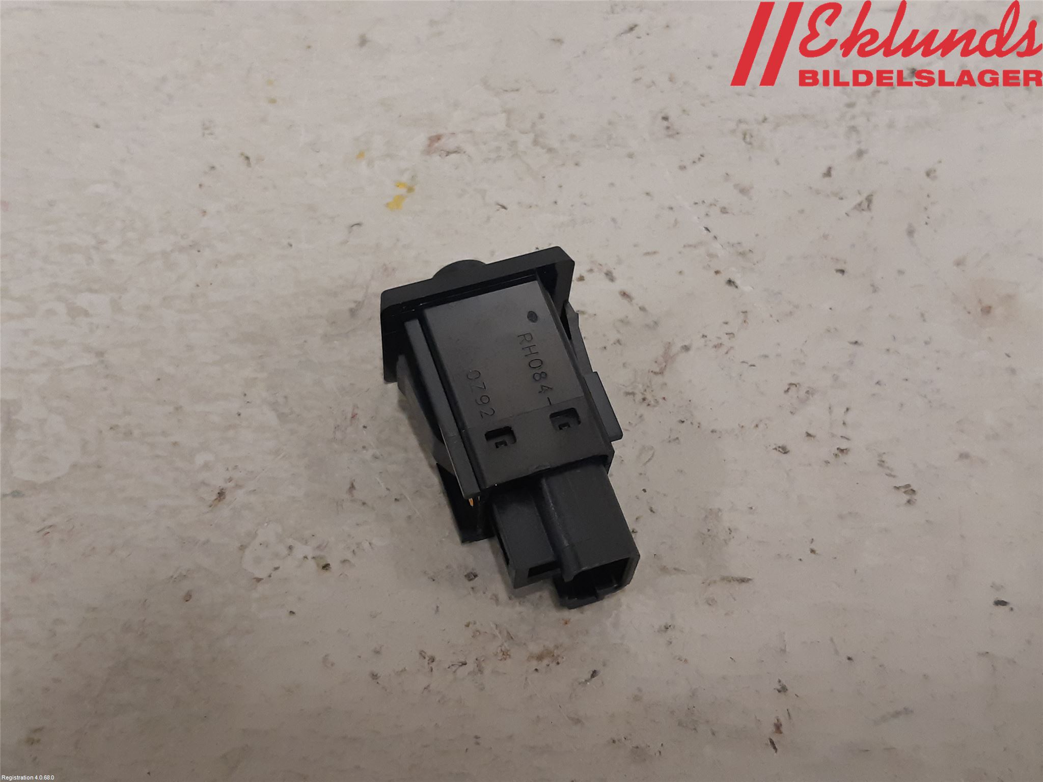 Toyota YARIS XP130 15-20 Strömställare Däcktryckskontroll