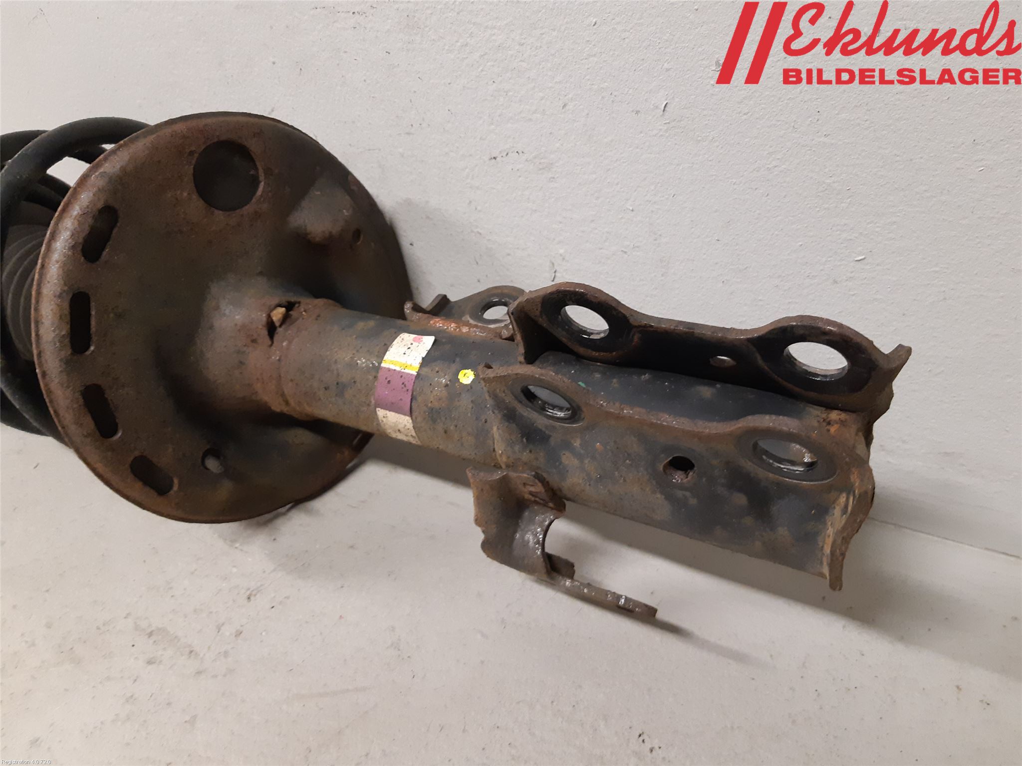 Toyota AURIS 10-12 Fjäderben Fram Höger