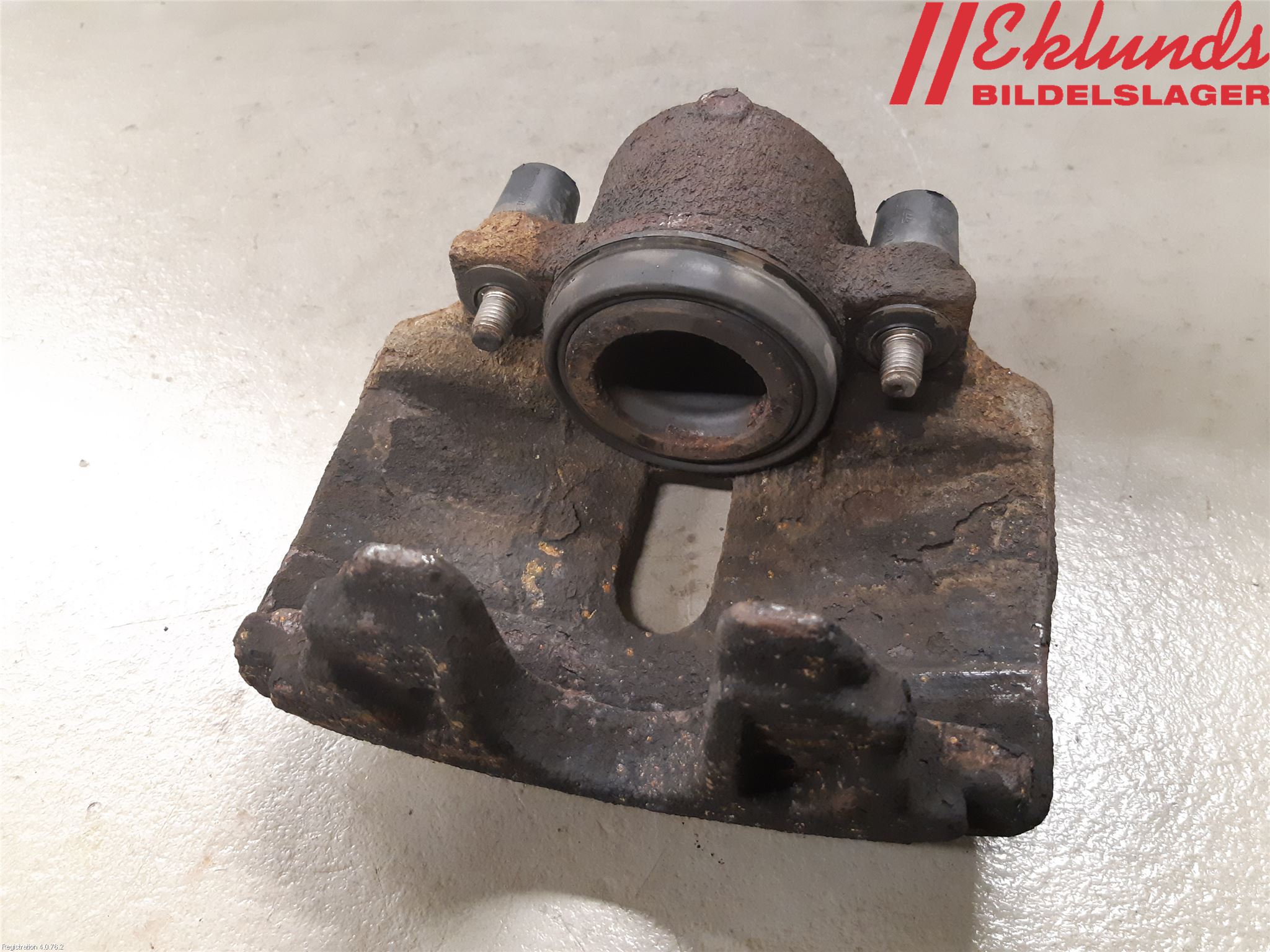Volkswagen VW PASSAT 11-14 Bromsok Fram Höger