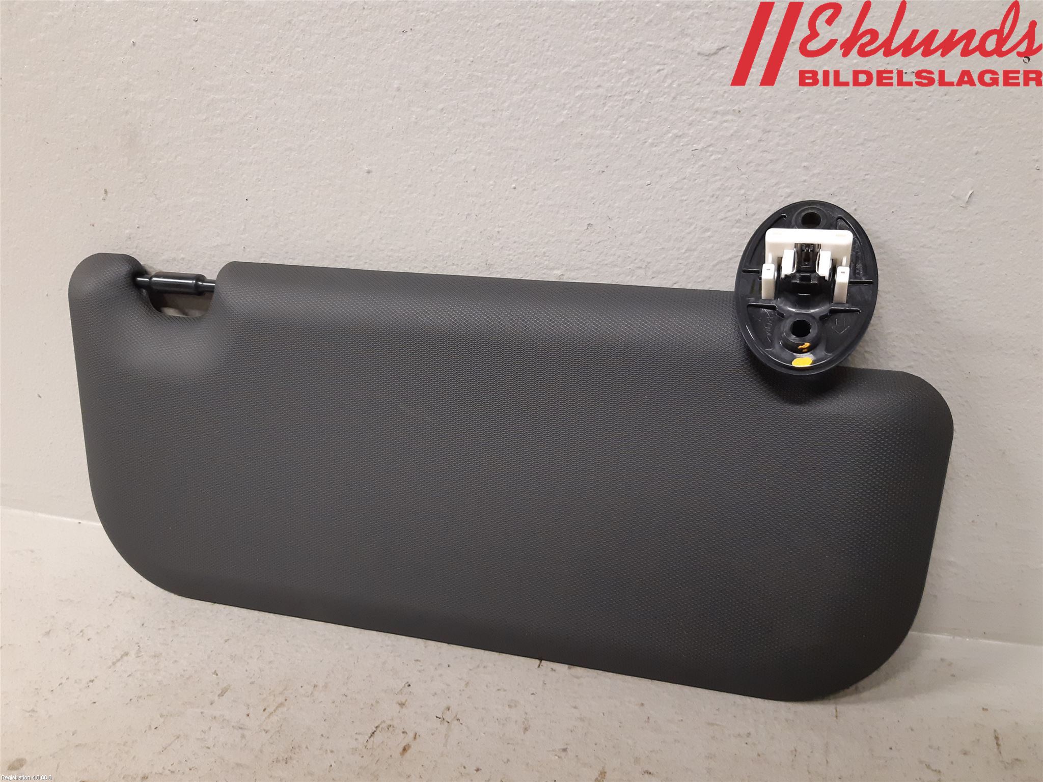 Toyota RAV4 19- Solskydd