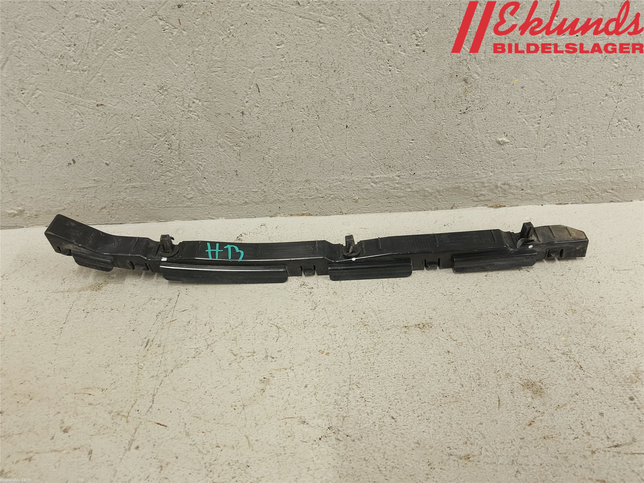 Hyundai SANTA FE  06-12 Stötfångarfäste Bak Hö
