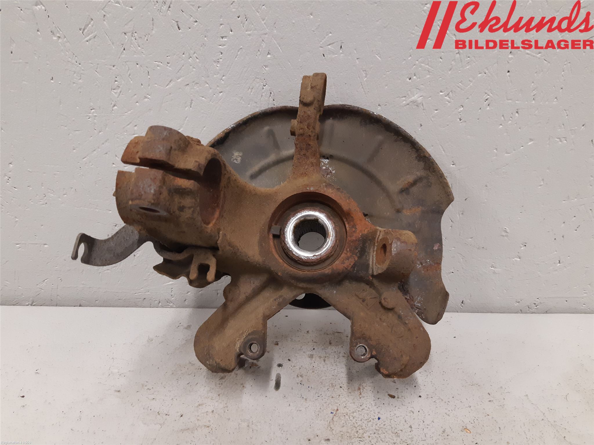 Volkswagen VW POLO 05-09 Styrspindel Lagerhus Hö