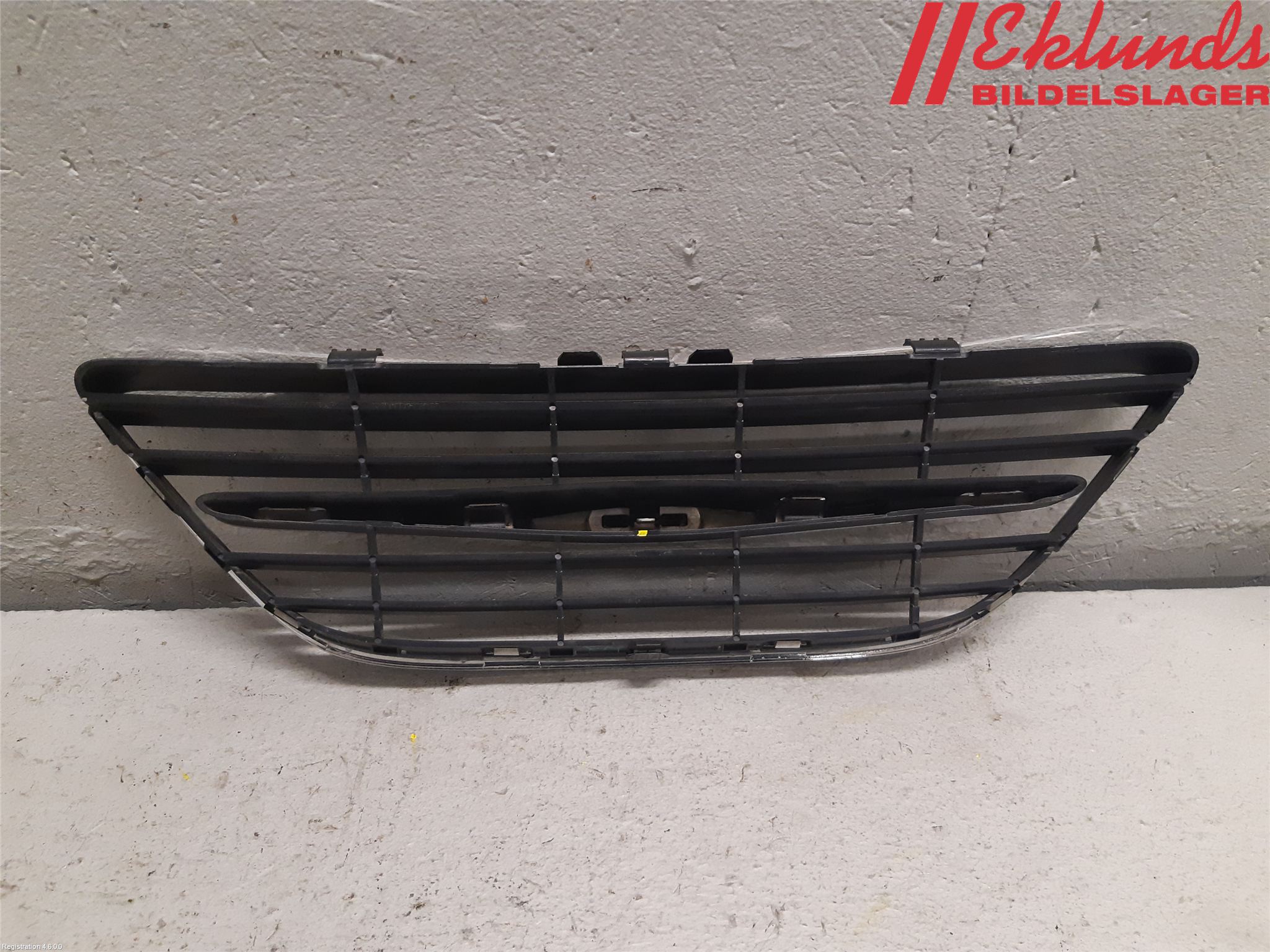 Saab 9-3 VER 2 Grilldel Mitt
