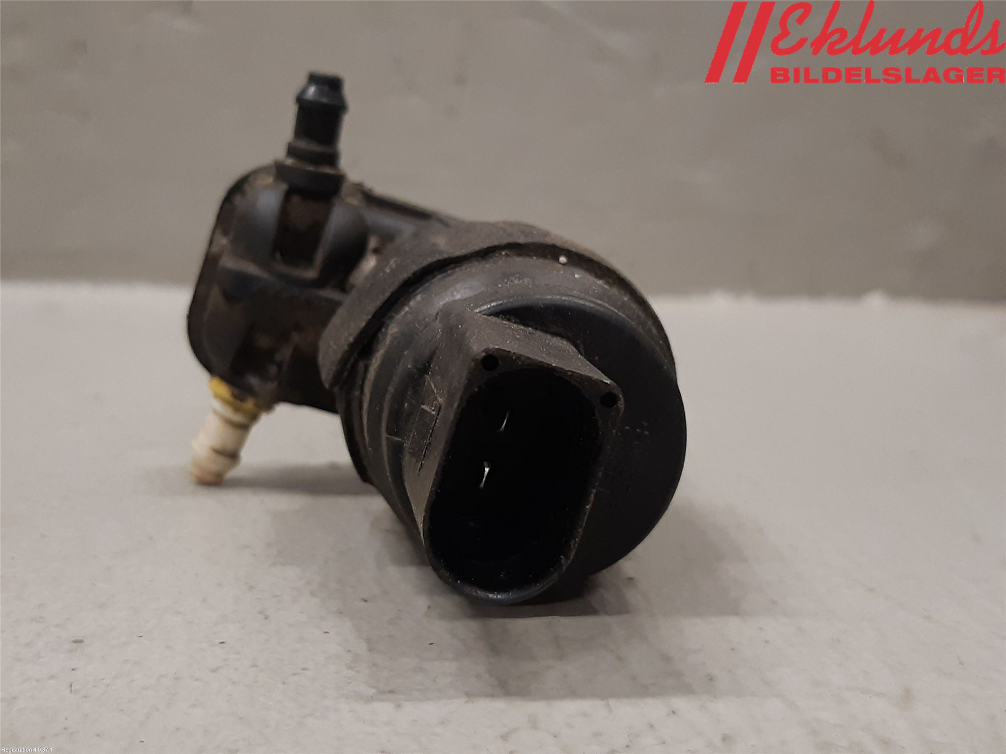 Audi A4 12-15 Spolarpump Vindruta