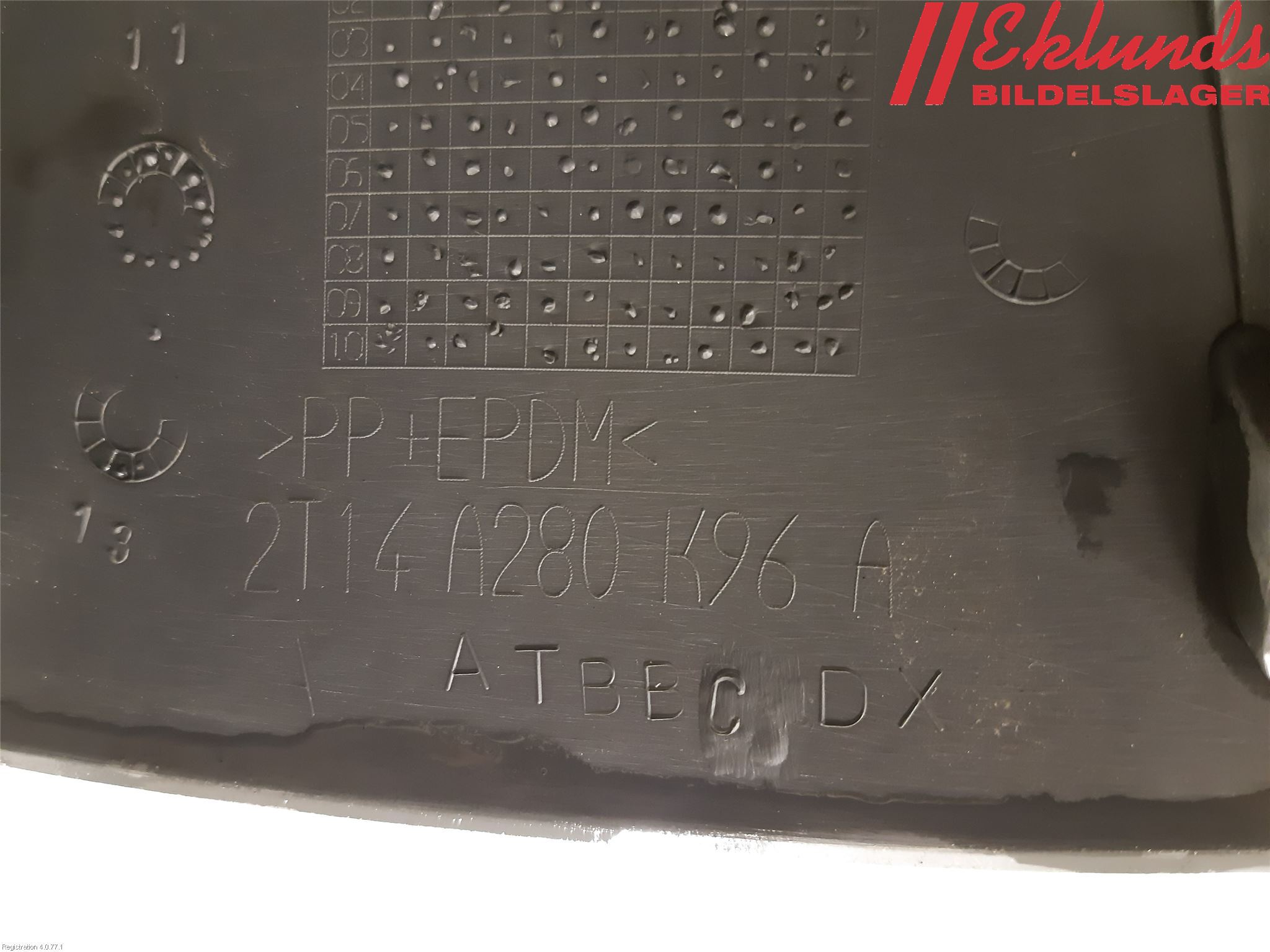 Ford TRANSIT CONNECT 09-13 Skärmbreddare