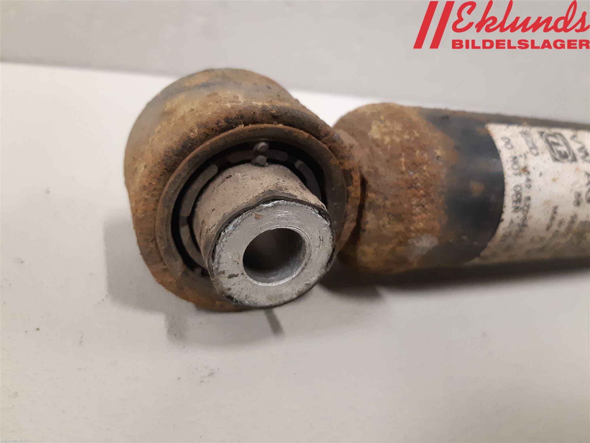 Volkswagen VW PASSAT 15-19 Stötdämpare Bak