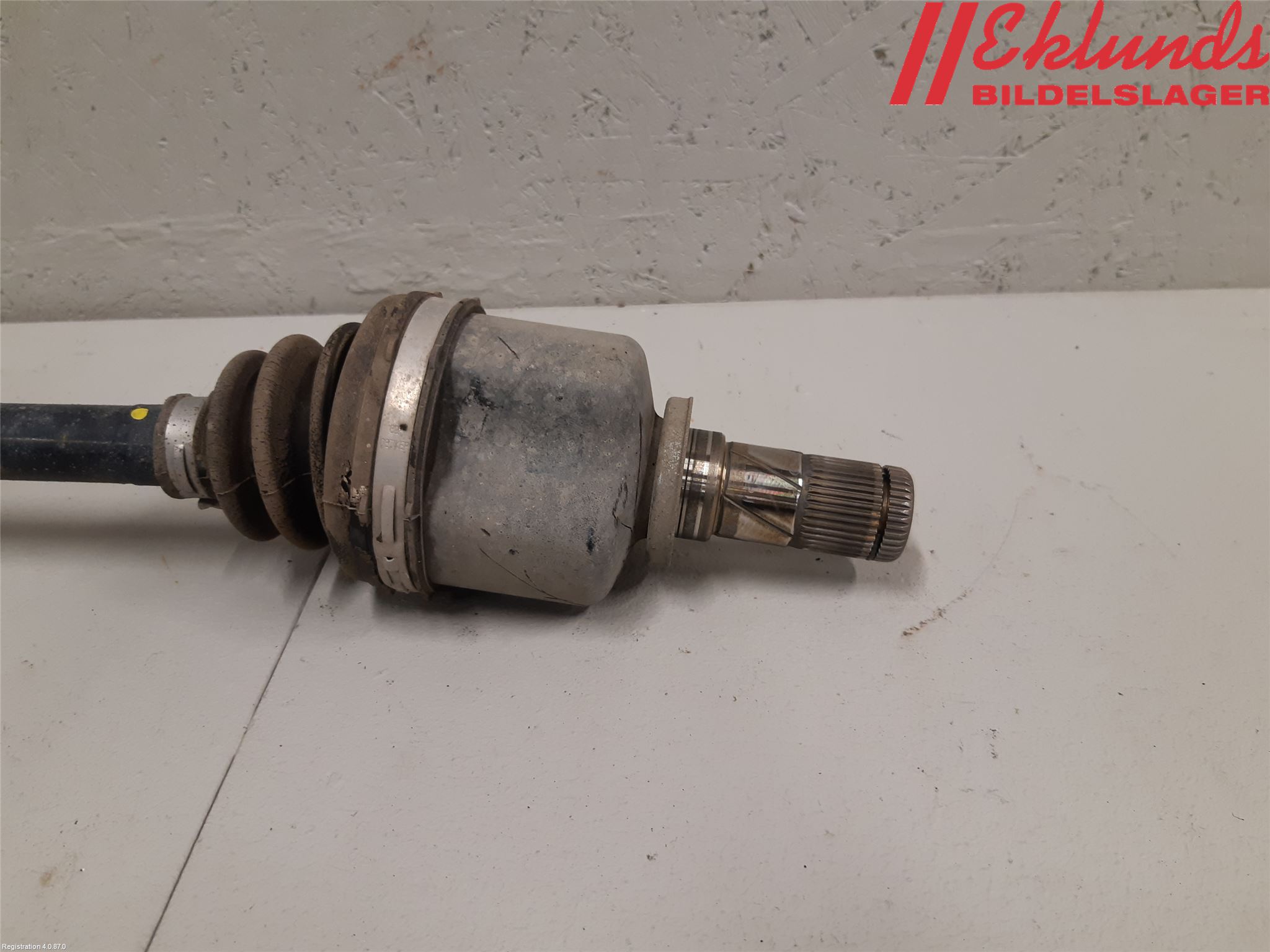 BMW 2 F45 Active Tourer 14-21 Drivaxel Fram Vänster