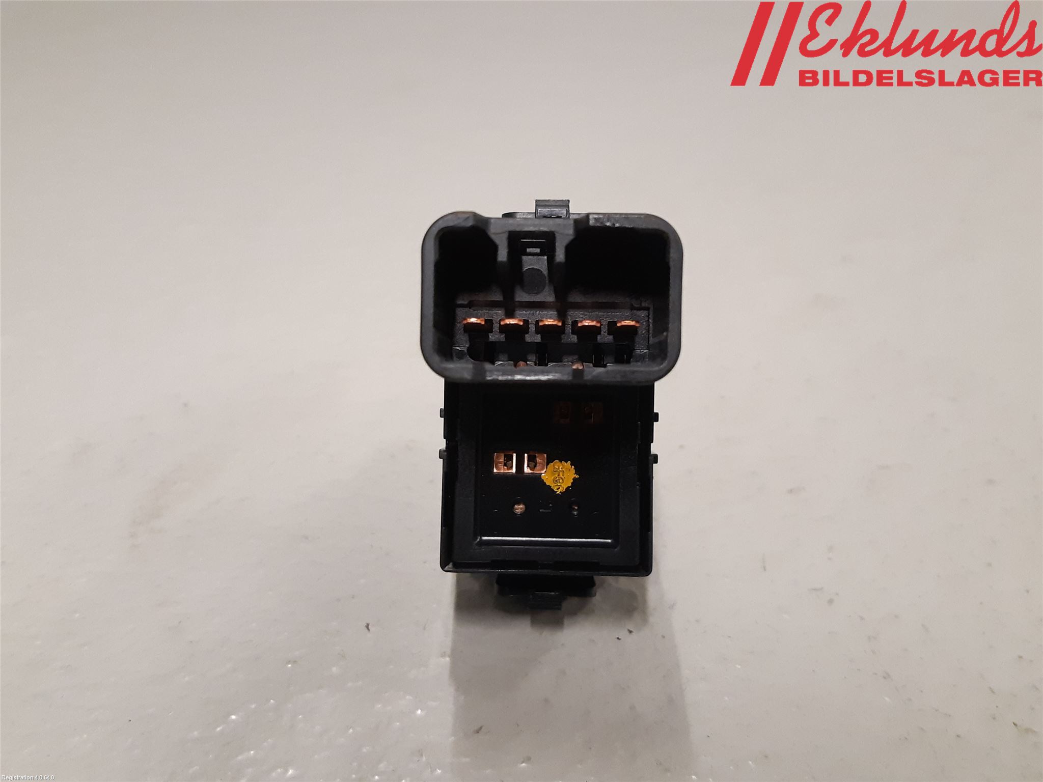 Mitsubishi OUTLANDER 13-21 Strömställare Elhiss