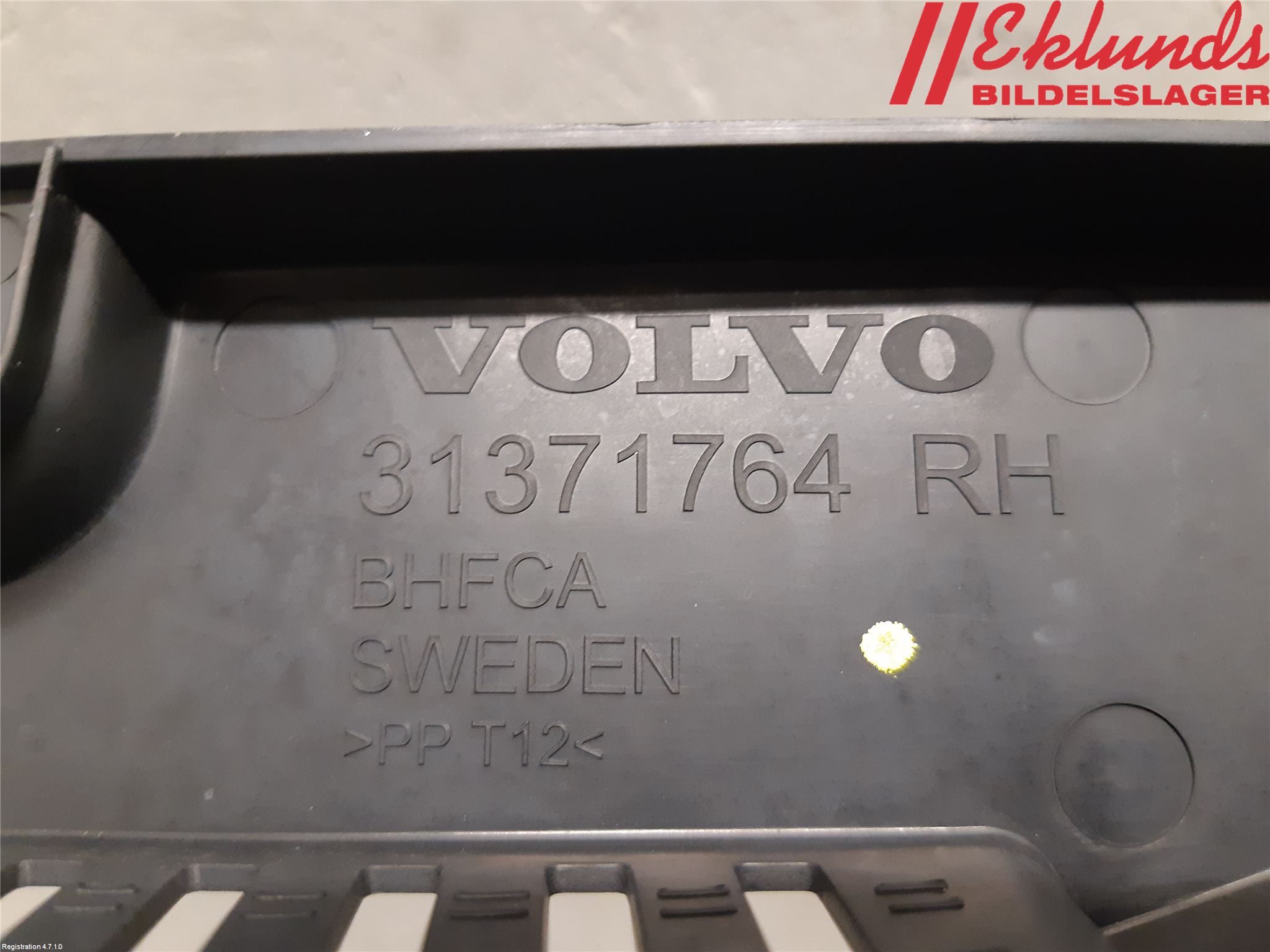 Volvo XC90/RECHARGE 16- Täckplast Front