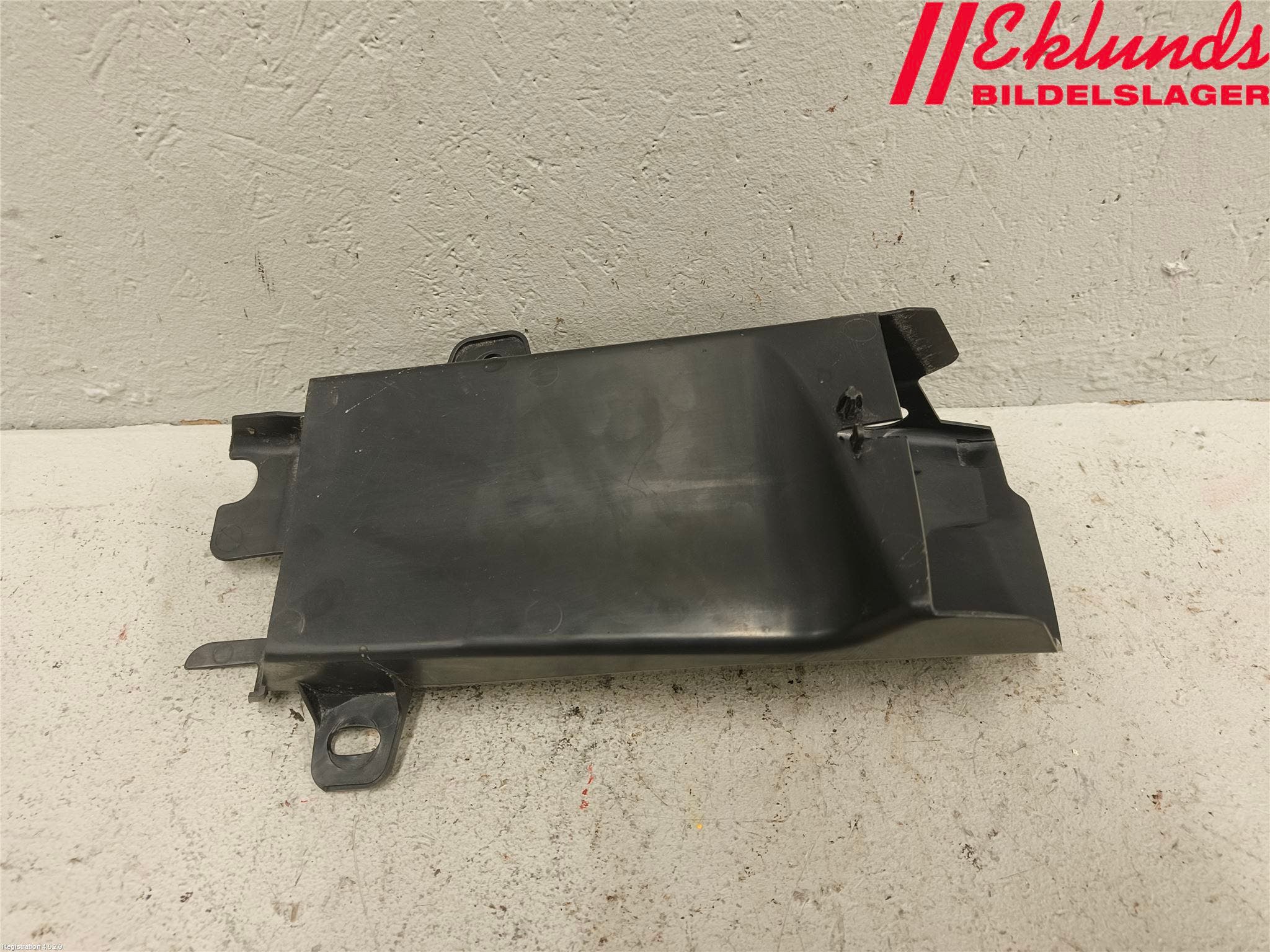 BMW 5 F10/F11/F18 09-17 Deflektor Plåt-Plast Kylning