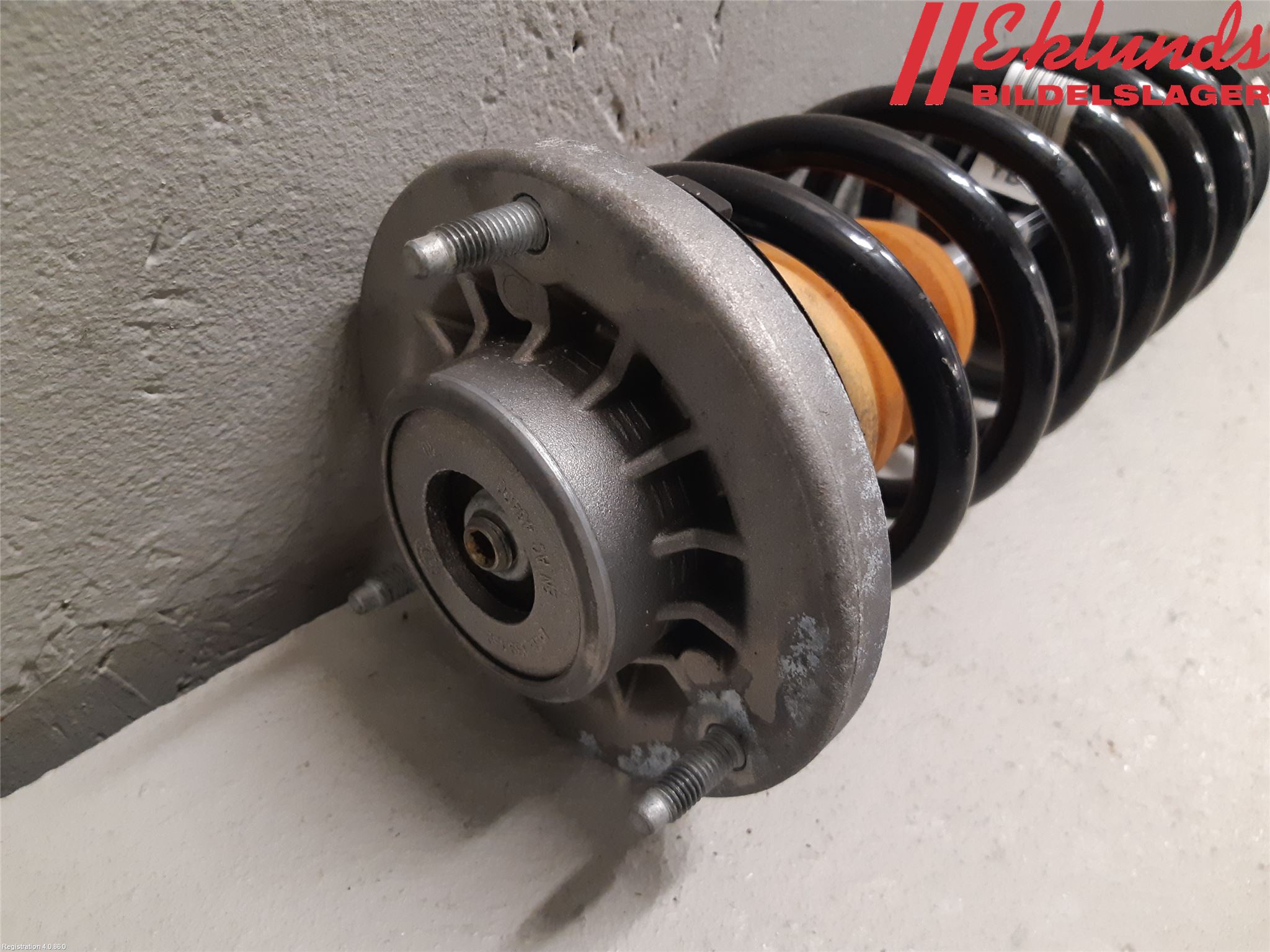 BMW 5 F10/F11/F18 09-17 Fjäderben Bak Vänster