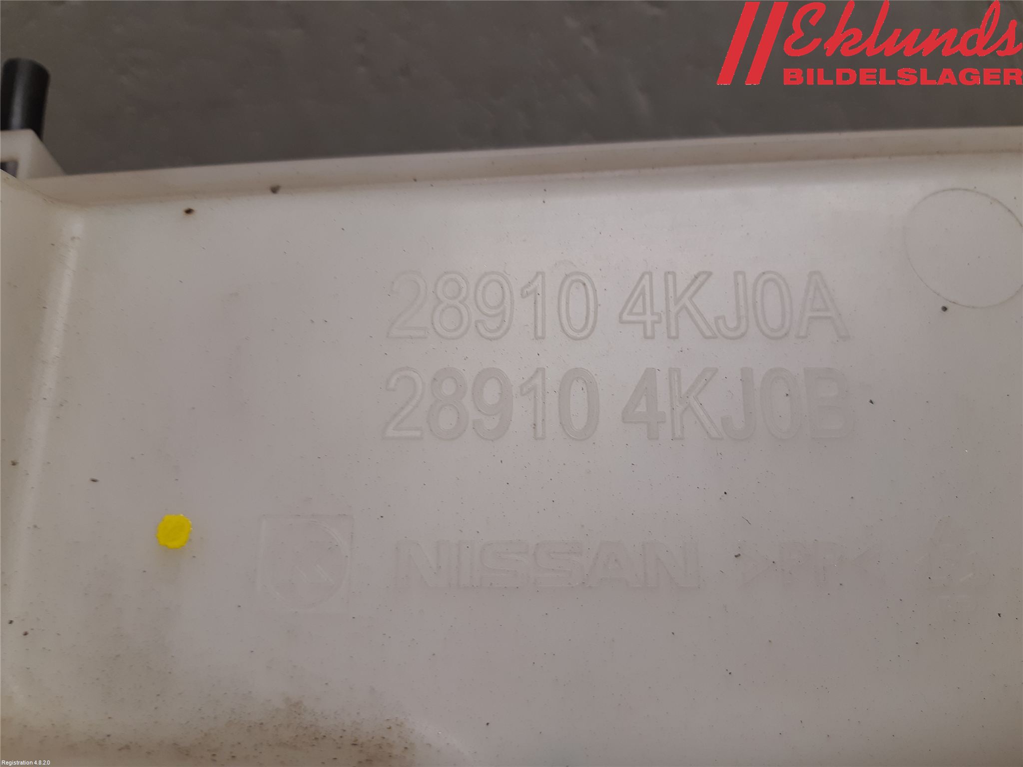 Nissan NAVARA 05-16 Spolartank Vindruta-Strål