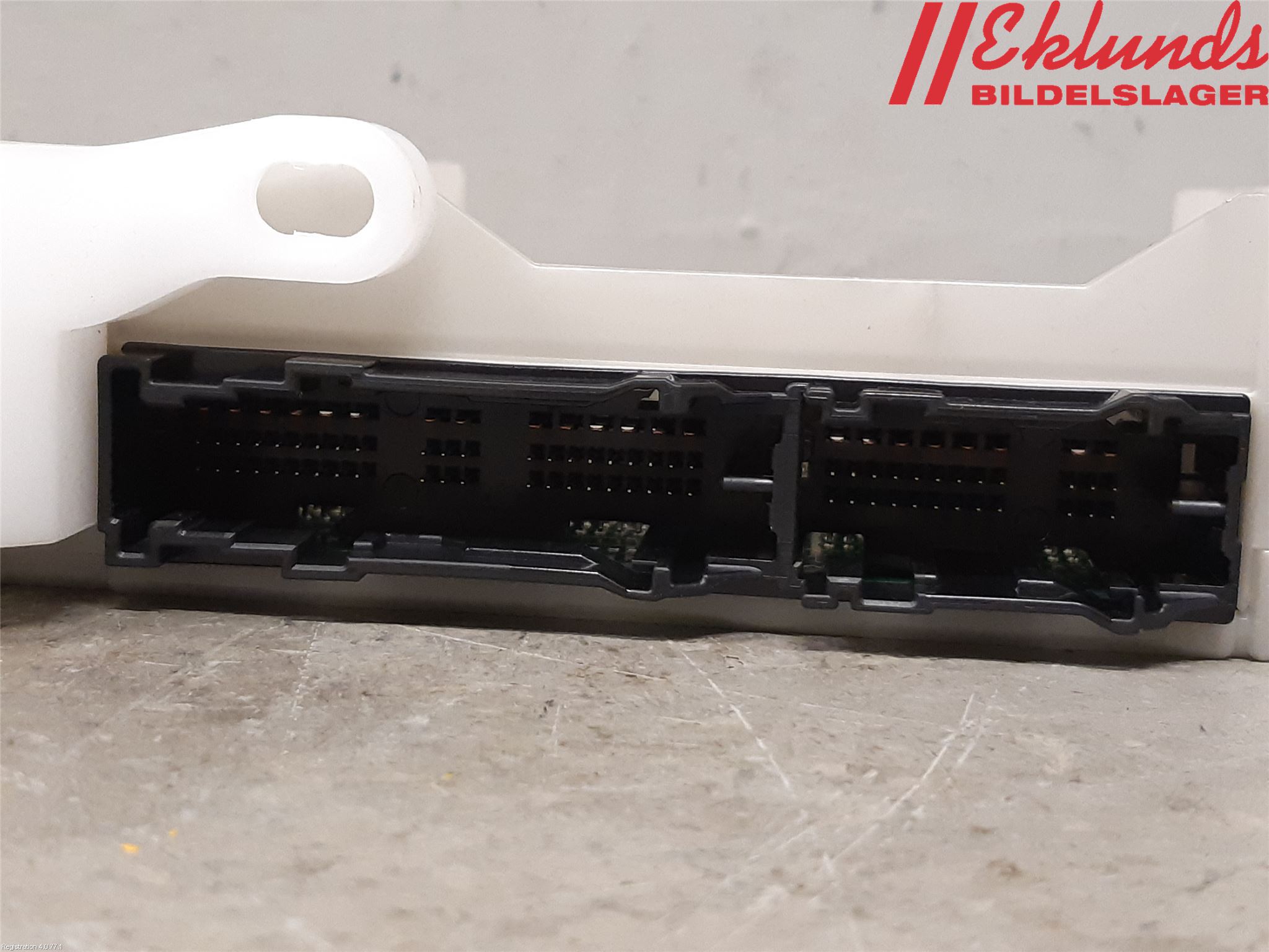 Toyota COROLLA 19- Säkringsdosa-Elcentral