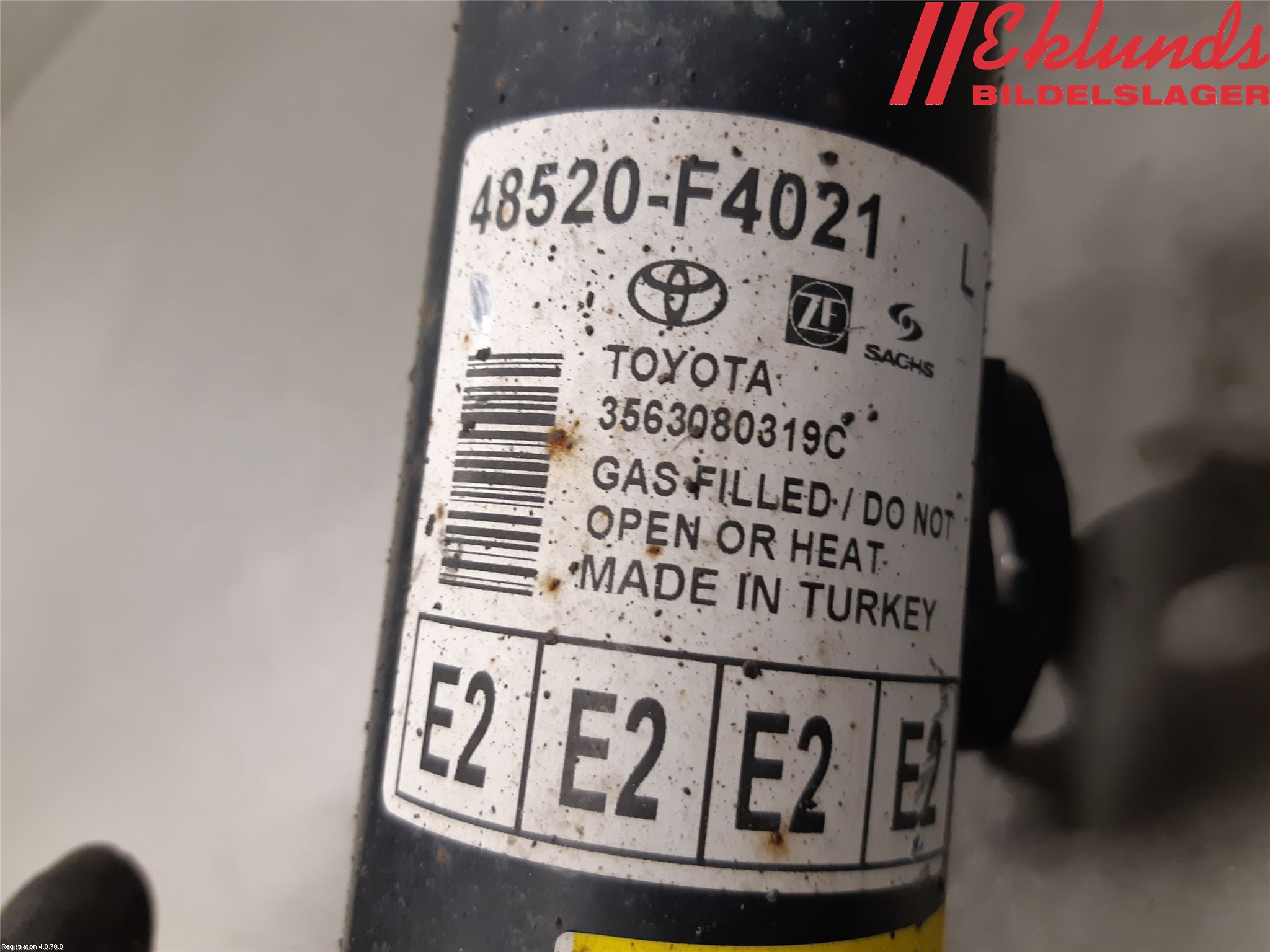 Toyota C-HR 16-23 Fjäderben Fram Vänster