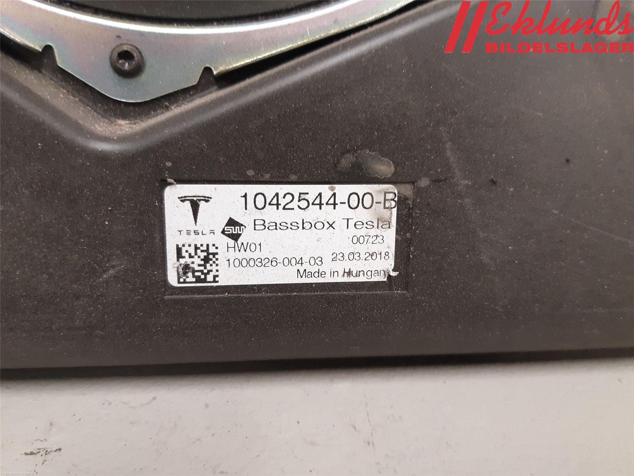 Tesla MODEL S 13- Högtalare
