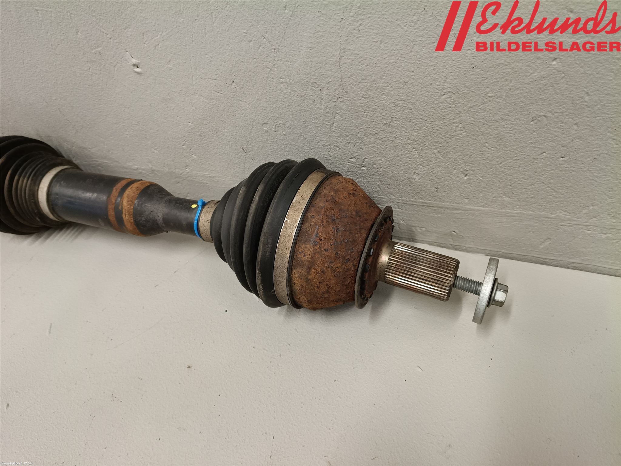 Volvo XC70 08-13 Drivaxel Fram Höger