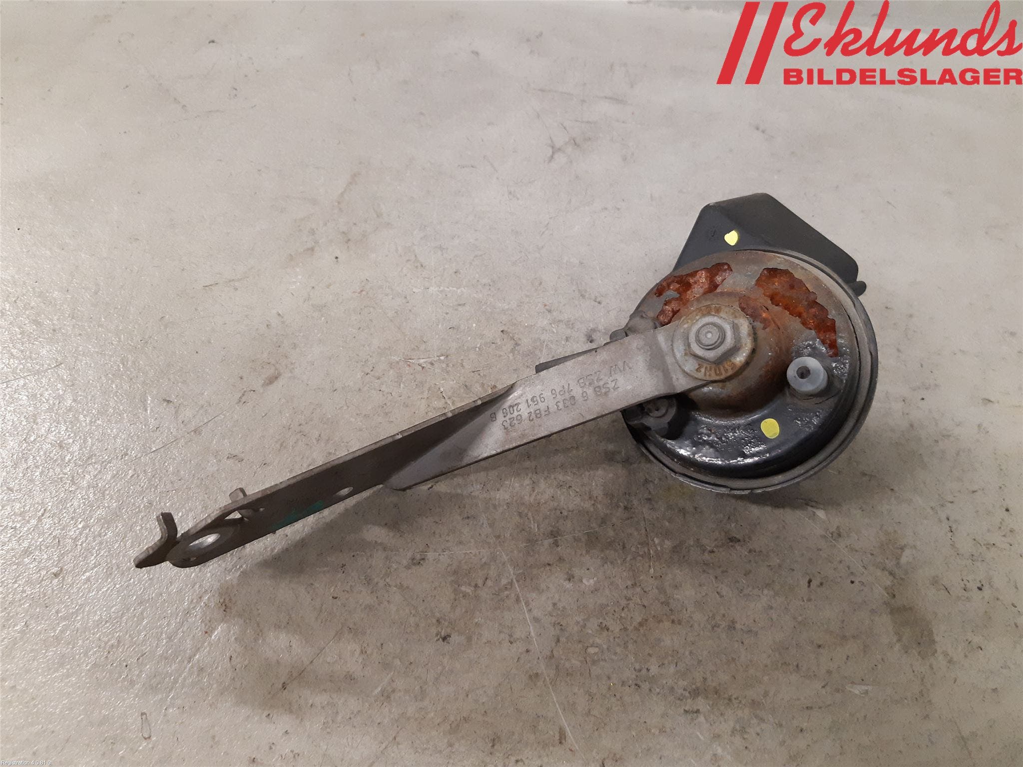 Volkswagen VW TOUAREG 7P 11-18 Signalhorn