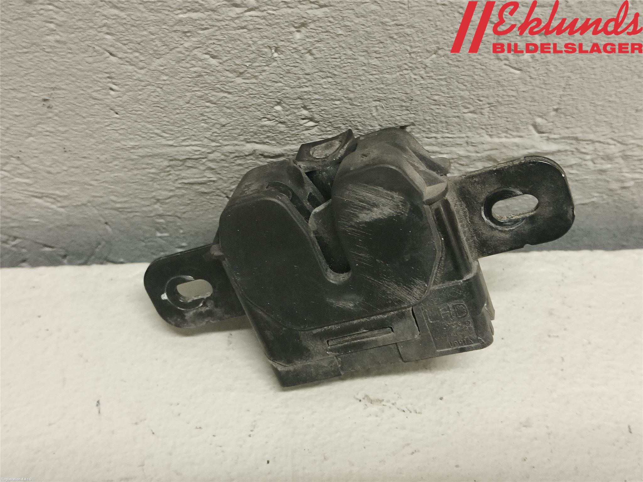 Volvo V40 12-19 Huvlås