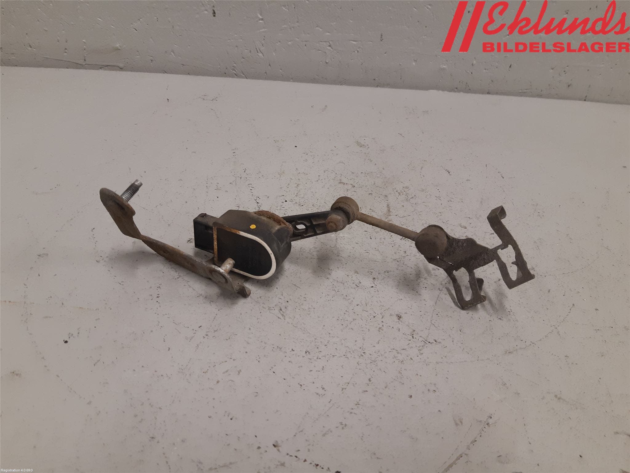 Mercedes-Benz MB C-KLASS (W205) 14-21 Givare Xenon/Ljushöjdsreglering