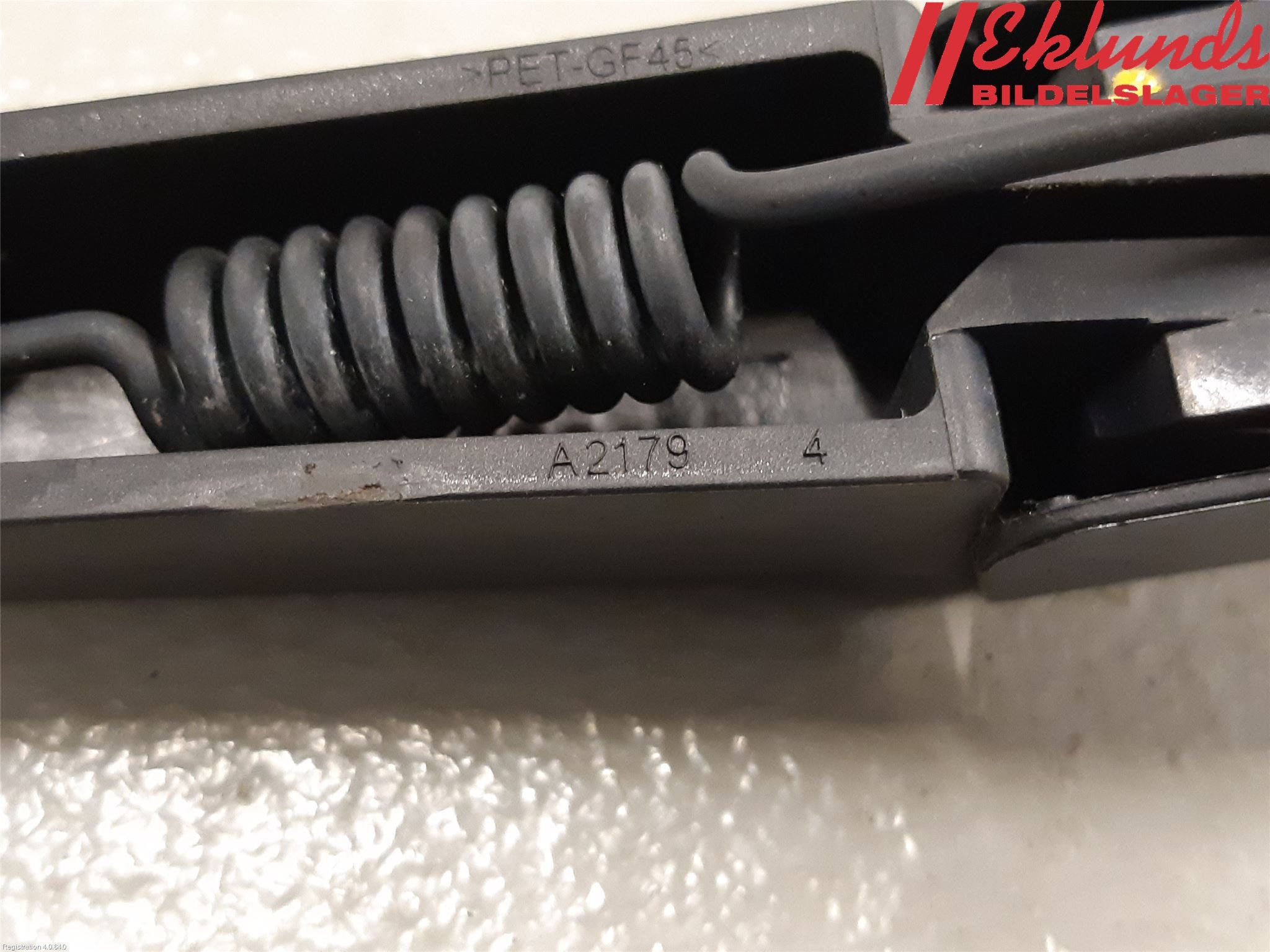 Mitsubishi OUTLANDER 13-21 Torkararm-Bakruta