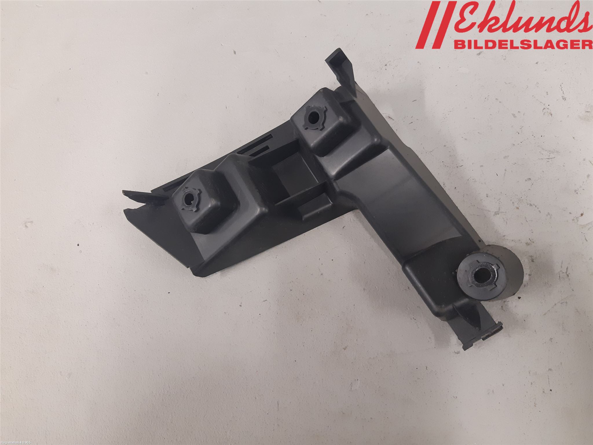 Volvo V70 08-13 Stötfångarfäste Bak Hö