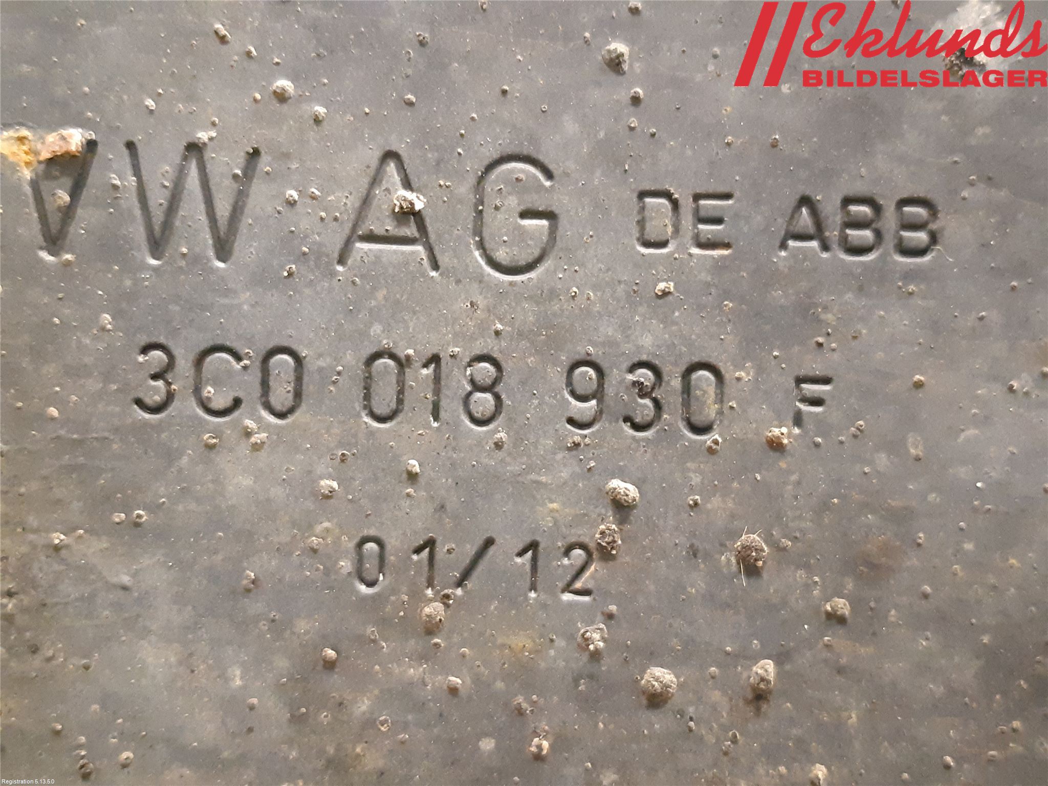 Volkswagen VW PASSAT 11-14 Hasplåt Plåt-Plast